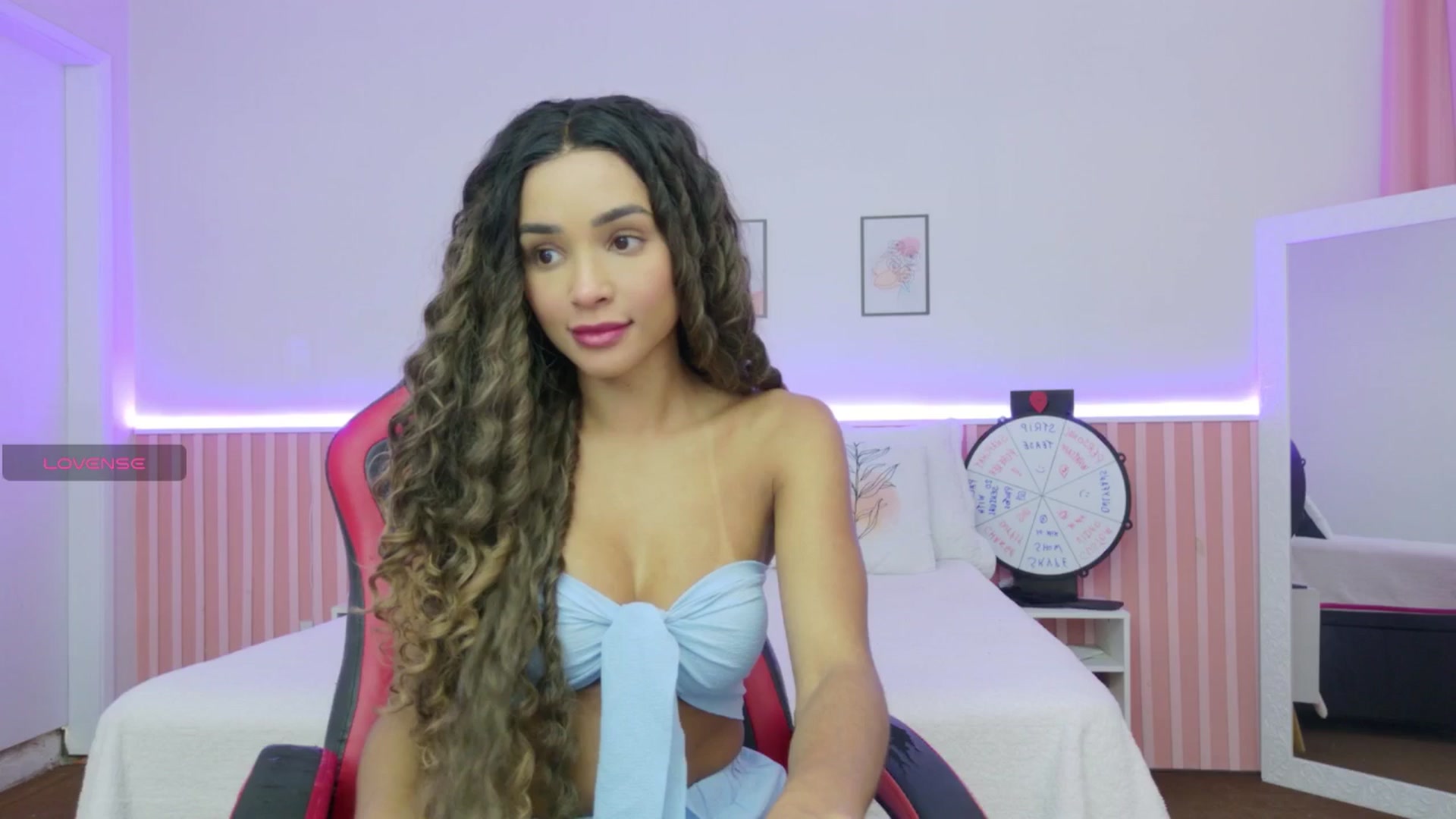 Gallery image thumbnail from Helen9g38's myfreecams stream on, 11/12/2025, 10:36 image 10 of 20