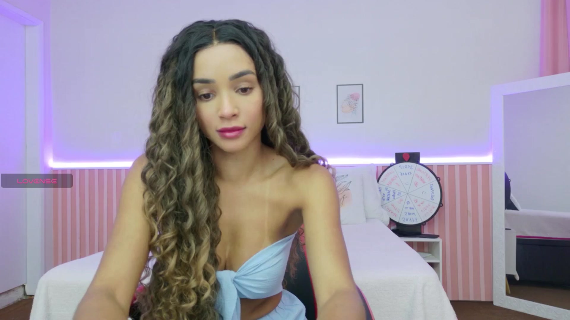 Gallery image thumbnail from Helen9g38's myfreecams stream on, 11/12/2025, 10:36 image 5 of 20