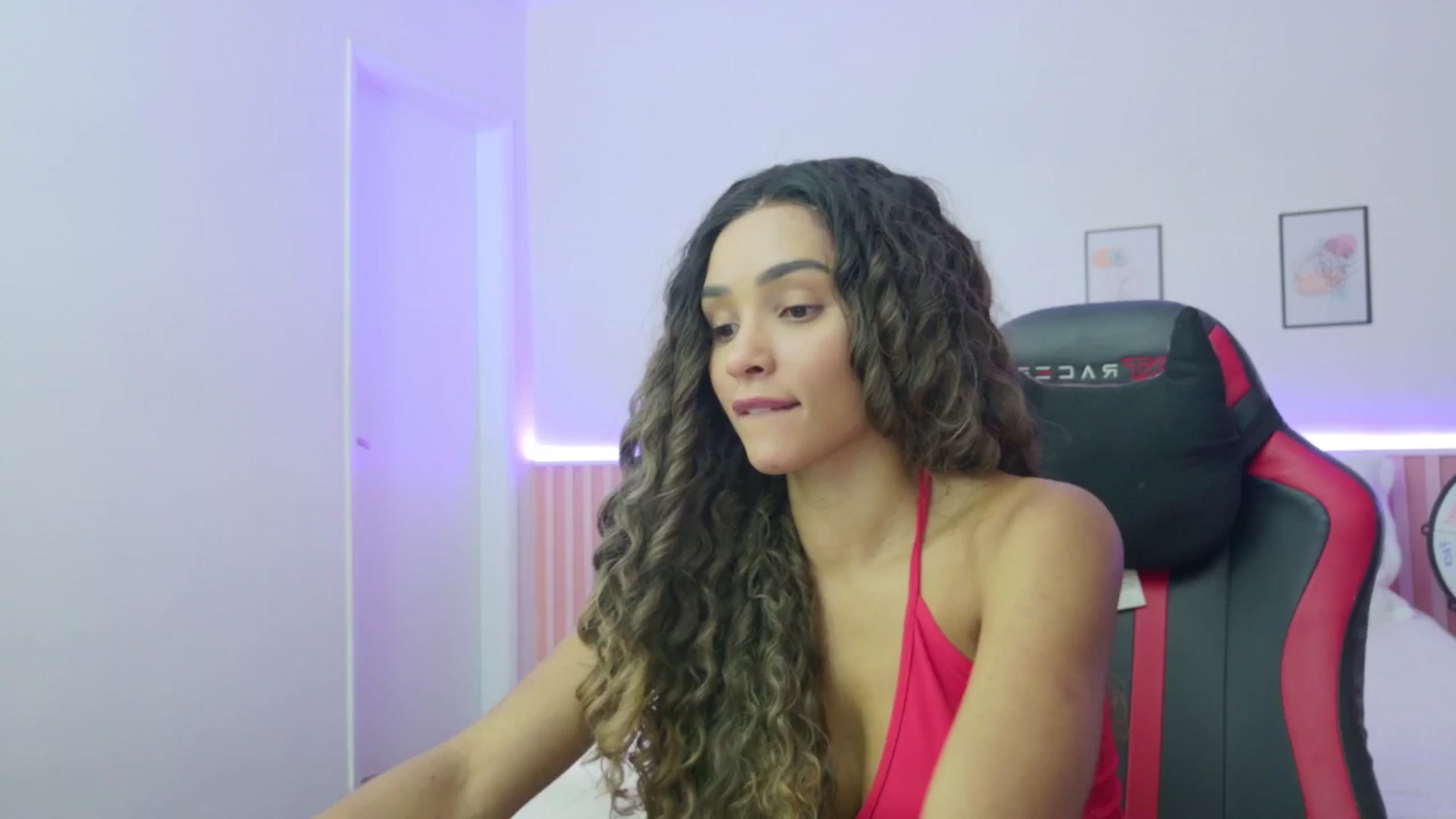 Gallery image thumbnail from Helen9g38's myfreecams stream on, 11/13/2025, 11:15 image 20 of 20