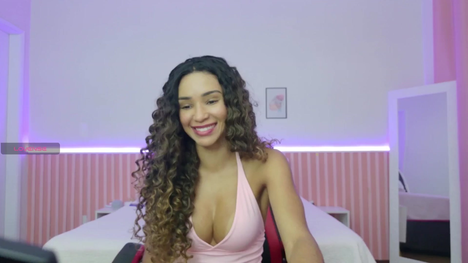 Gallery image thumbnail from Helen9g38's myfreecams stream on, 11/17/2025, 11:14 image 19 of 20