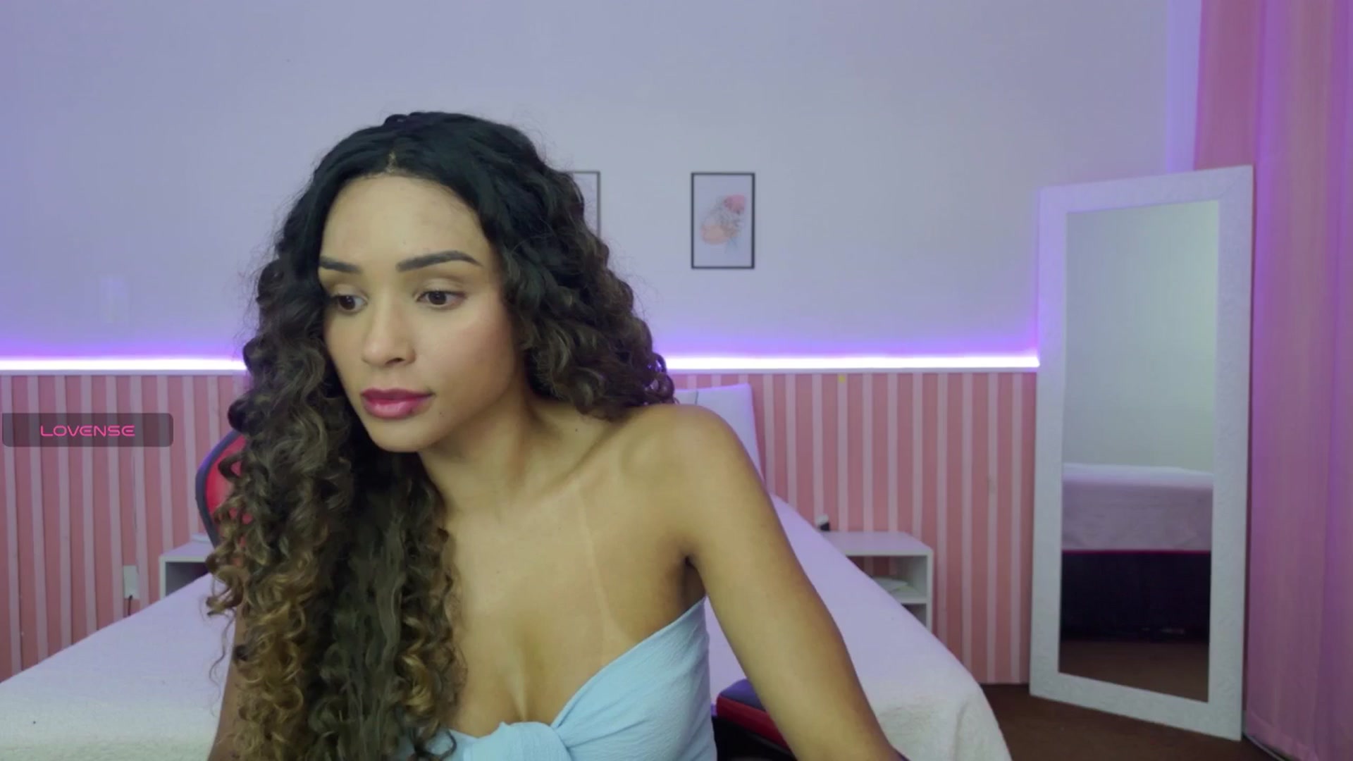 Gallery image thumbnail from Helen9g38's myfreecams stream on, 11/18/2025, 11:02 image 9 of 20