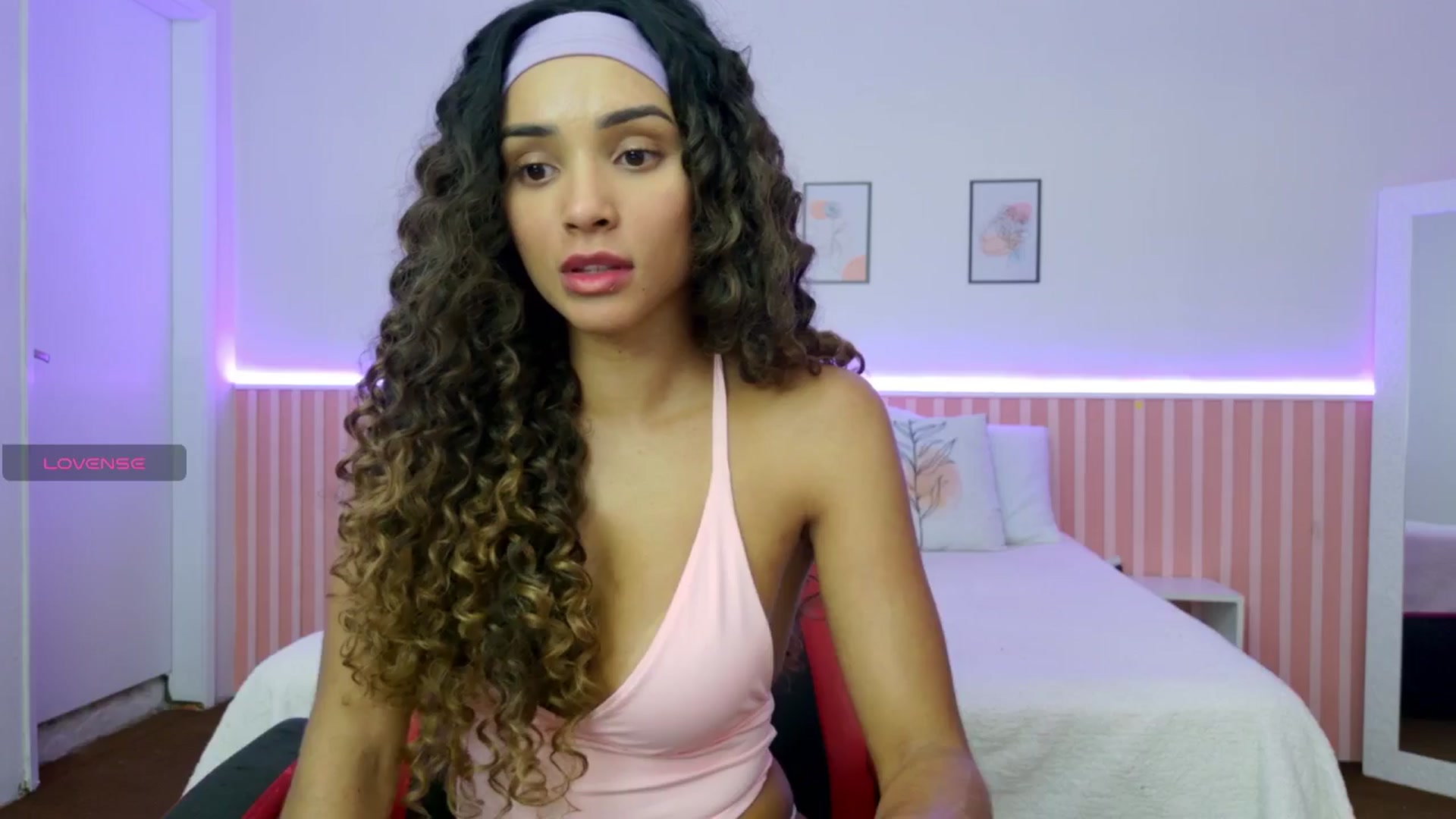 Gallery image thumbnail from Helen9g38's myfreecams stream on, 11/19/2025, 20:44 image 13 of 20
