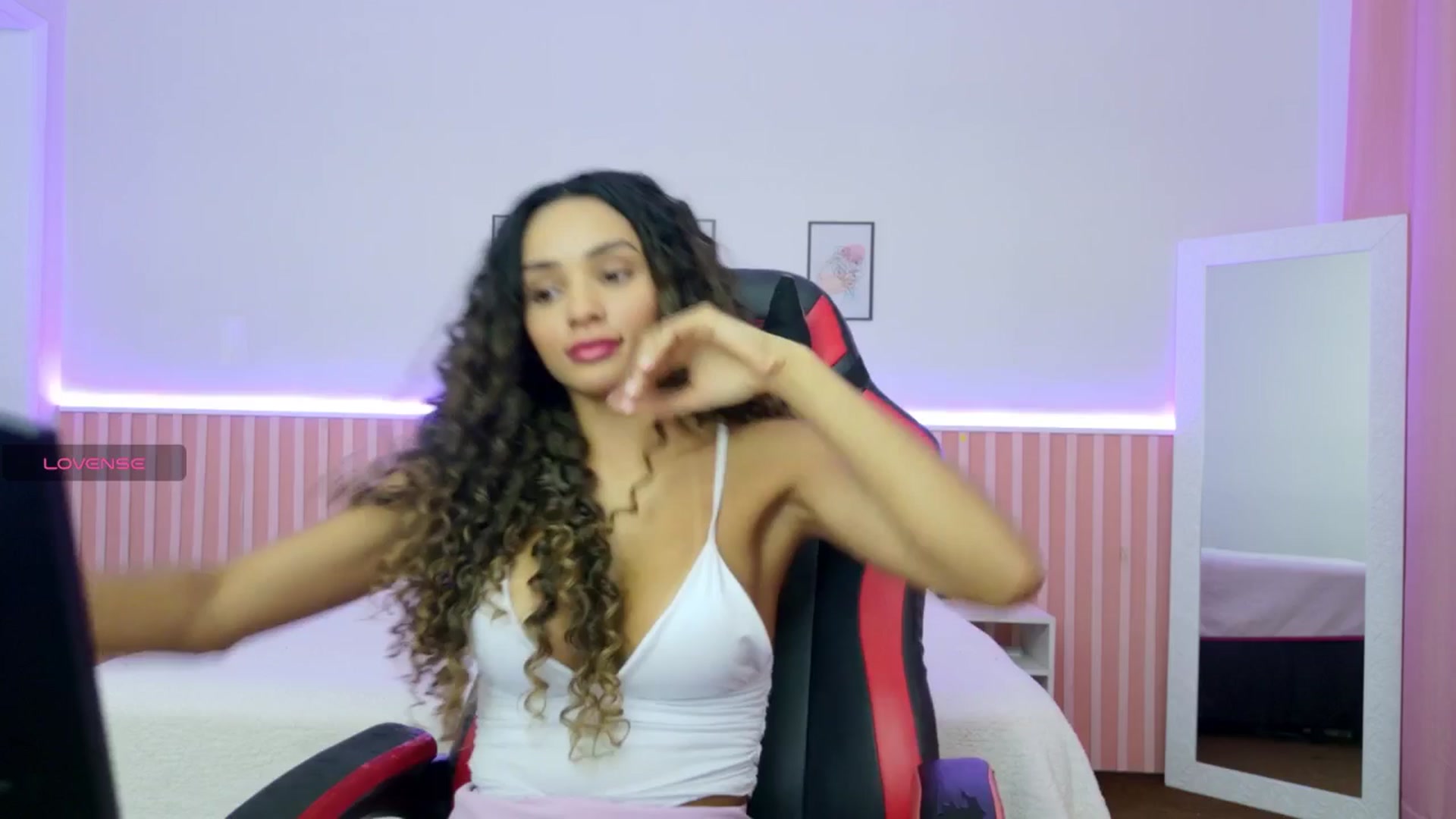 Gallery image thumbnail from Helen9g38's myfreecams stream on, 11/20/2025, 11:16 image 16 of 20