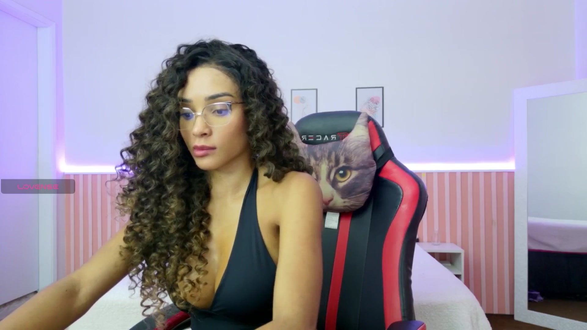 Gallery image thumbnail from Helen9g38's myfreecams stream on, 11/24/2025, 11:06 image 13 of 20
