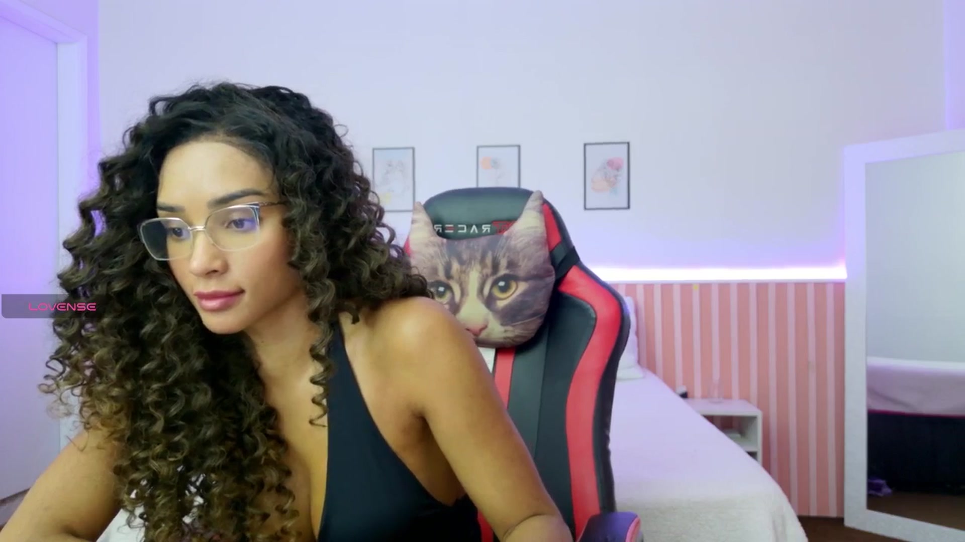 Gallery image thumbnail from Helen9g38's myfreecams stream on, 11/24/2025, 11:06 image 15 of 20