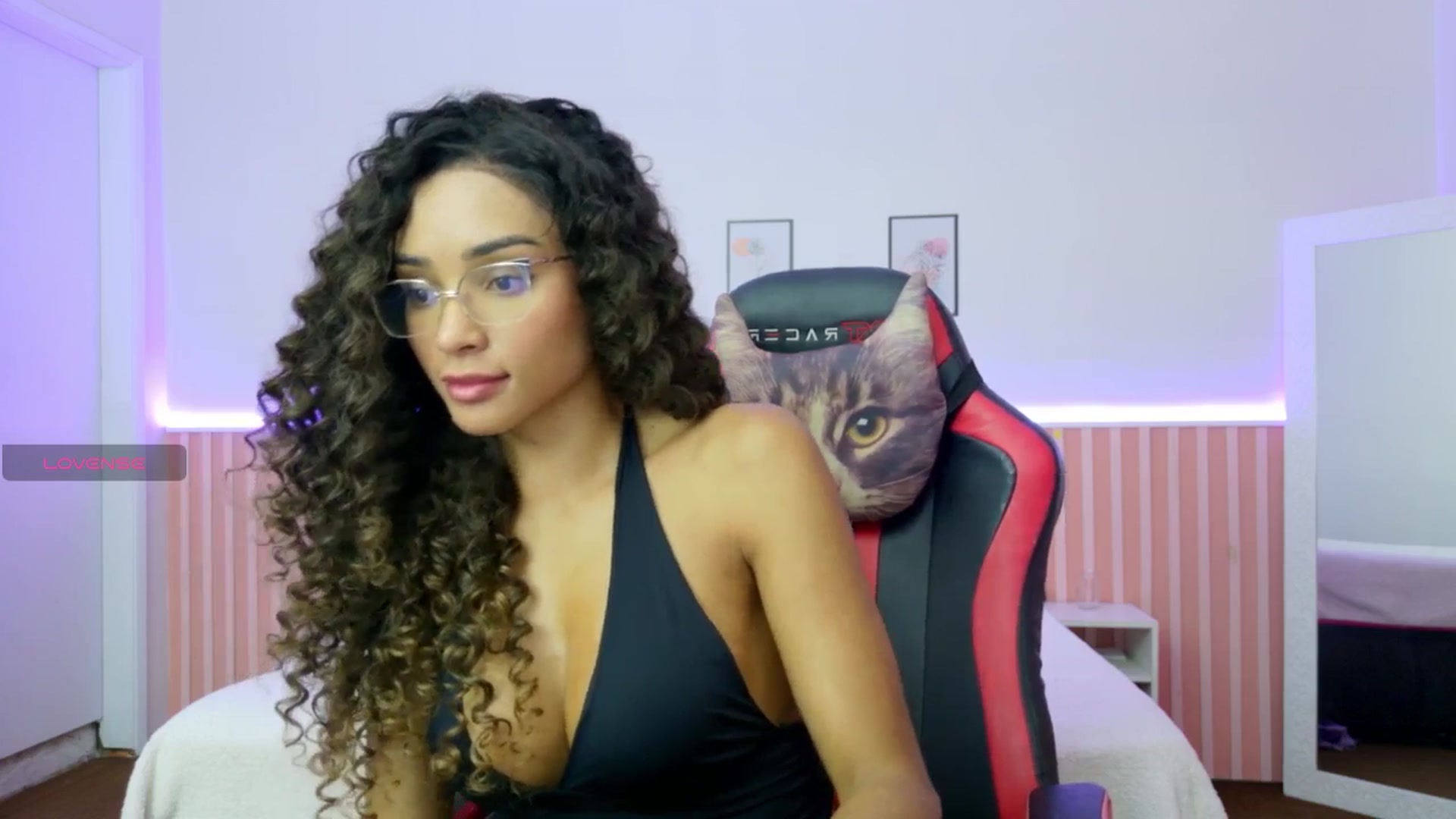 Gallery image thumbnail from Helen9g38's myfreecams stream on, 11/24/2025, 11:06 image 11 of 20