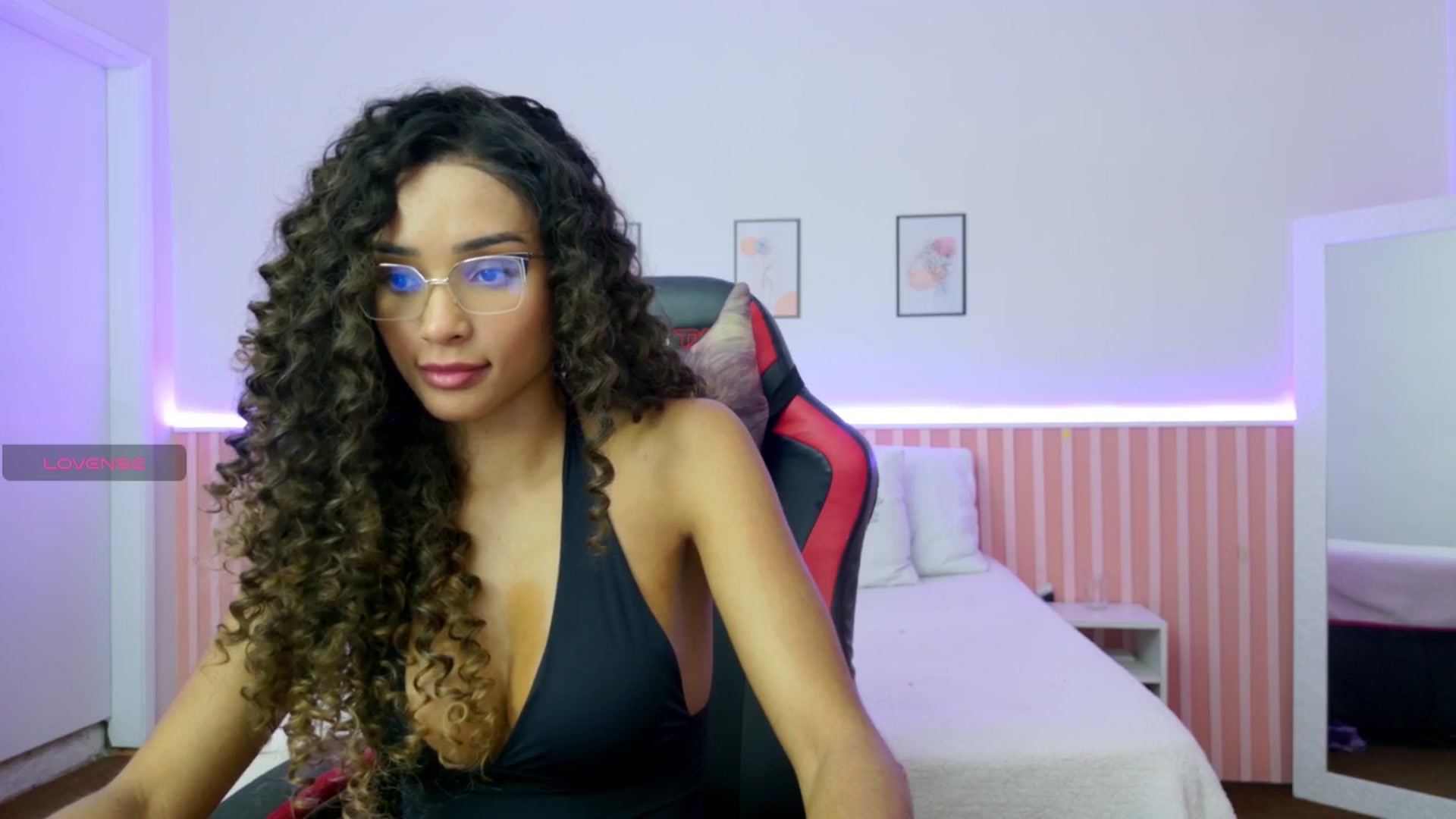 Gallery image thumbnail from Helen9g38's myfreecams stream on, 11/24/2025, 11:06 image 5 of 20