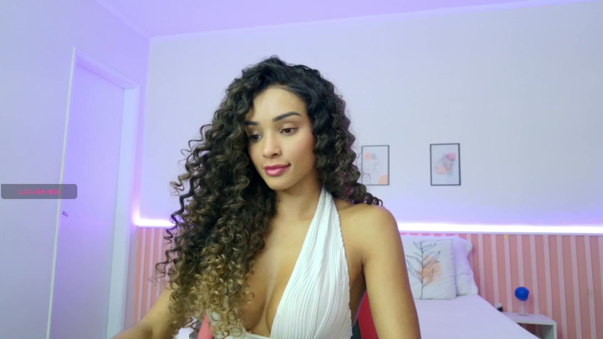 Gallery image thumbnail from Helen9g38's myfreecams stream on, 11/25/2025, 11:46 image 5 of 20