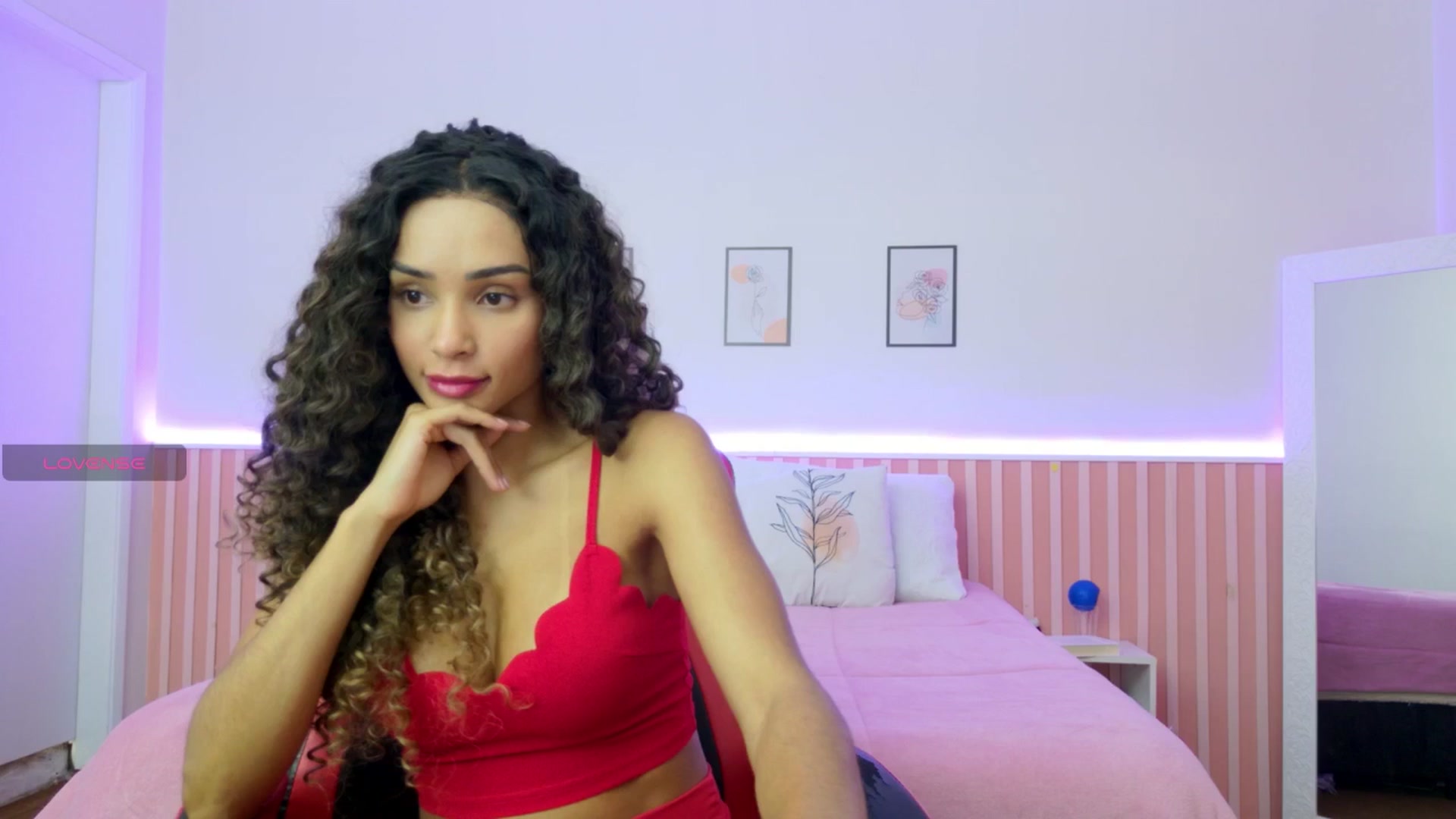 Gallery image thumbnail from Helen9g38's myfreecams stream on, 11/26/2025, 11:08 image 9 of 20