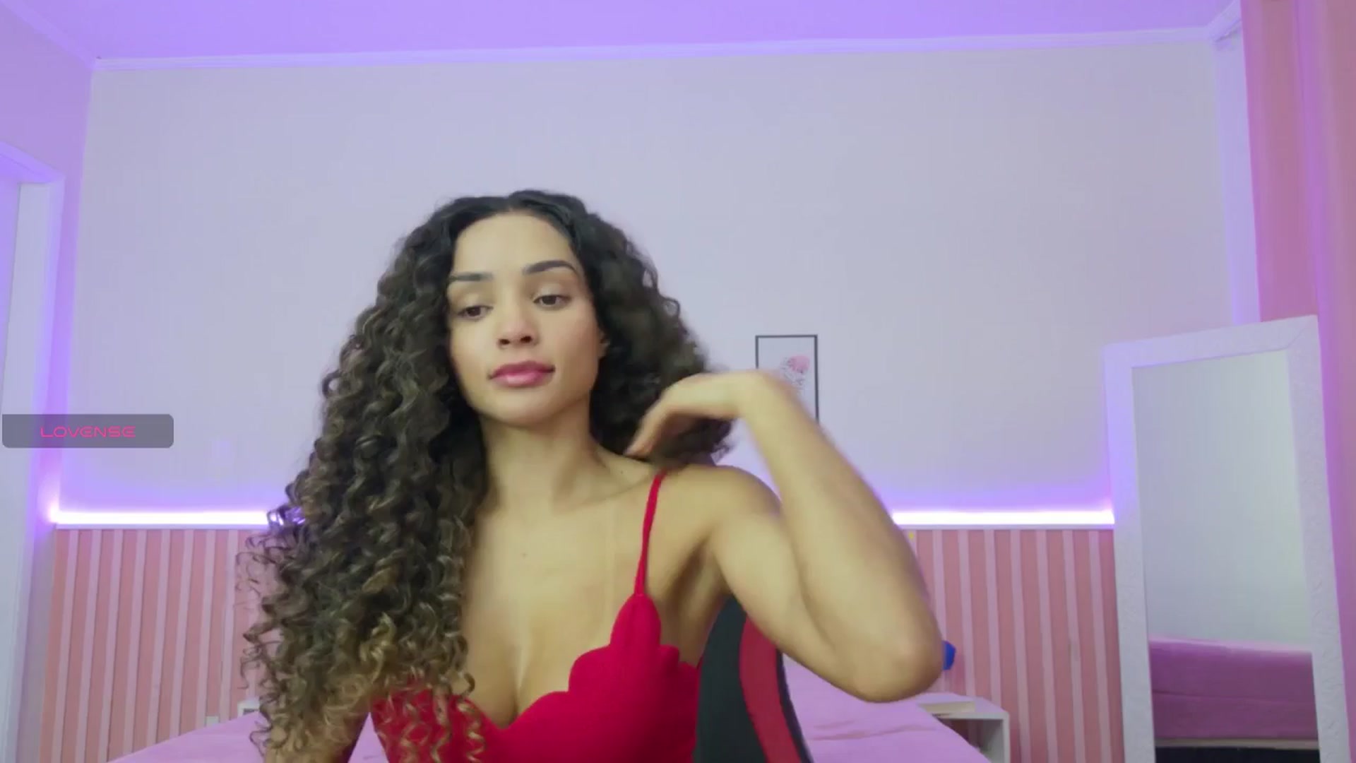 Gallery image thumbnail from Helen9g38's myfreecams stream on, 11/26/2025, 12:08 image 1 of 20