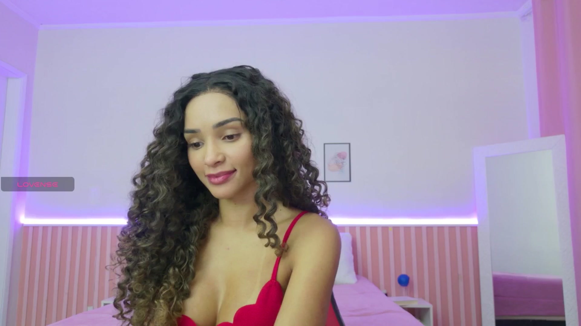 Gallery image thumbnail from Helen9g38's myfreecams stream on, 11/26/2025, 12:08 image 17 of 20