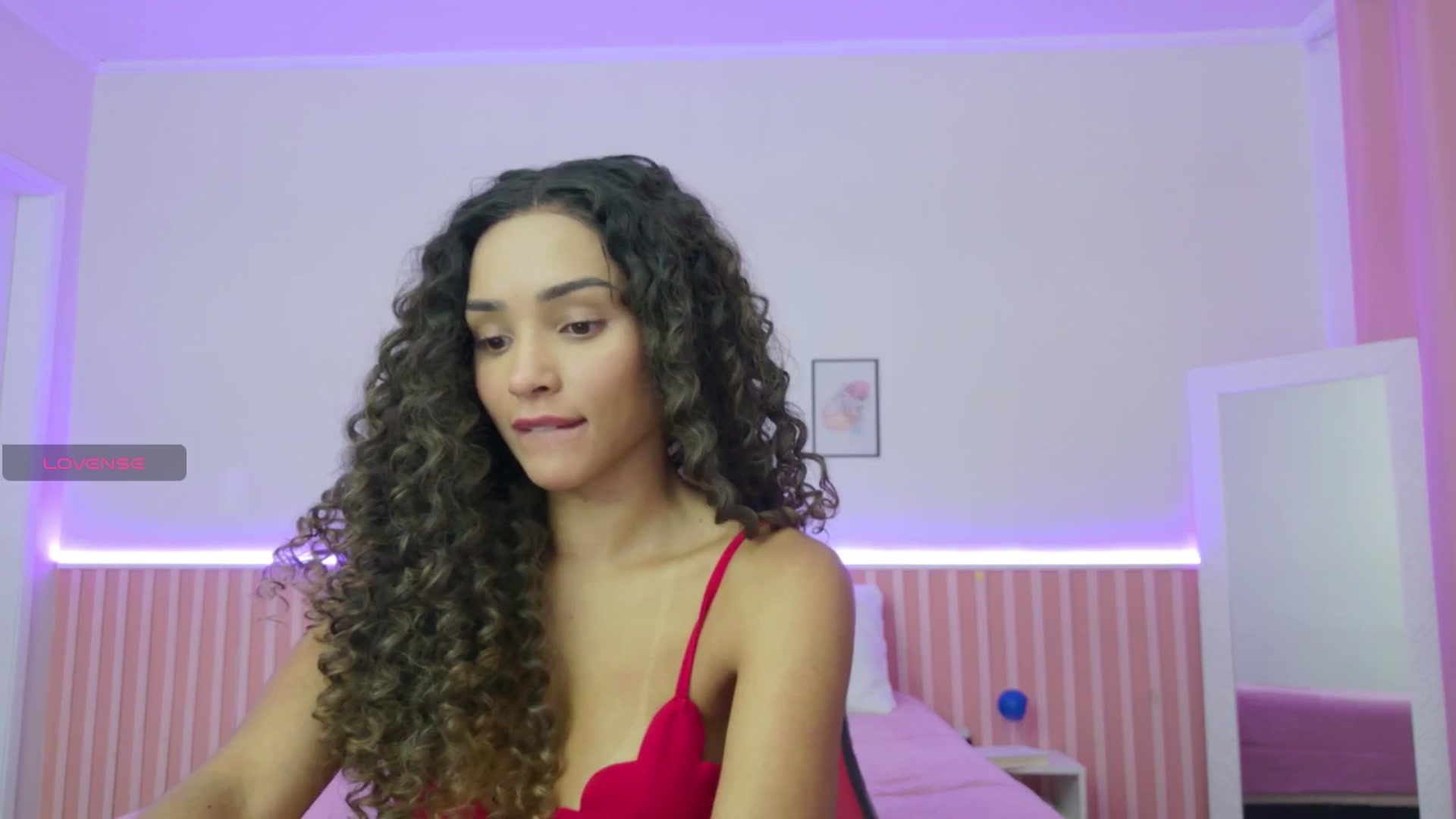 Gallery image thumbnail from Helen9g38's myfreecams stream on, 11/26/2025, 12:08 image 4 of 20