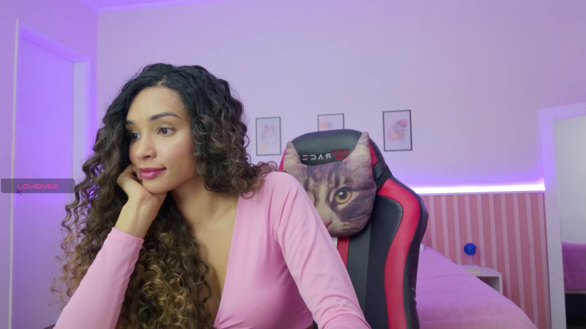 Gallery image thumbnail from Helen9g38's myfreecams stream on, 11/28/2025, 10:14 image 13 of 20