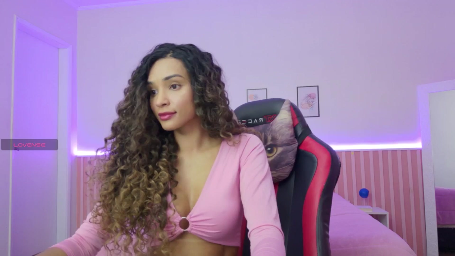 Gallery image thumbnail from Helen9g38's myfreecams stream on, 11/28/2025, 10:14 image 5 of 20