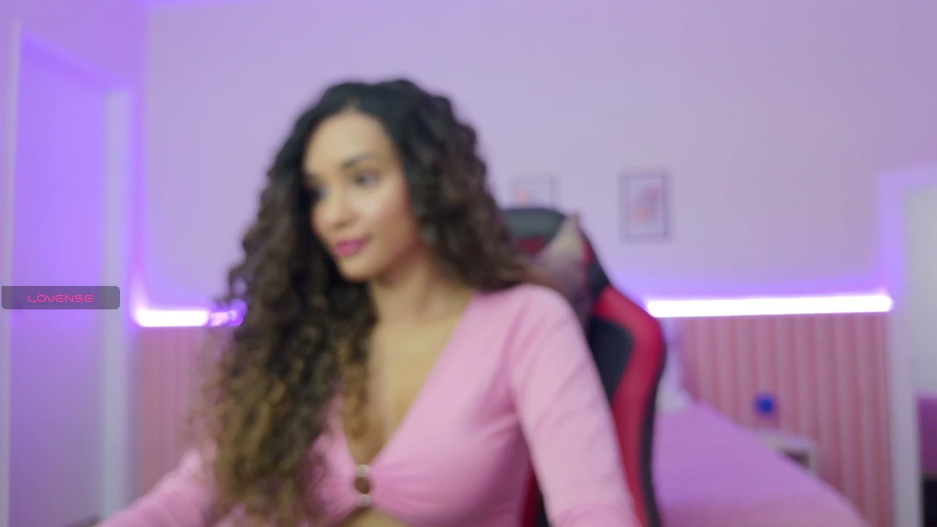Gallery image thumbnail from Helen9g38's myfreecams stream on, 11/28/2025, 10:14 image 15 of 20