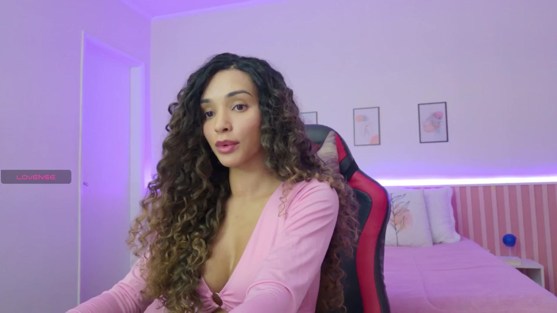 Gallery image thumbnail from Helen9g38's myfreecams stream on, 11/28/2025, 11:34 image 2 of 20