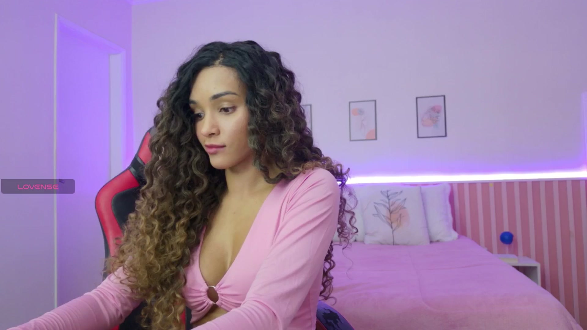 Gallery image thumbnail from Helen9g38's myfreecams stream on, 11/28/2025, 11:34 image 19 of 20