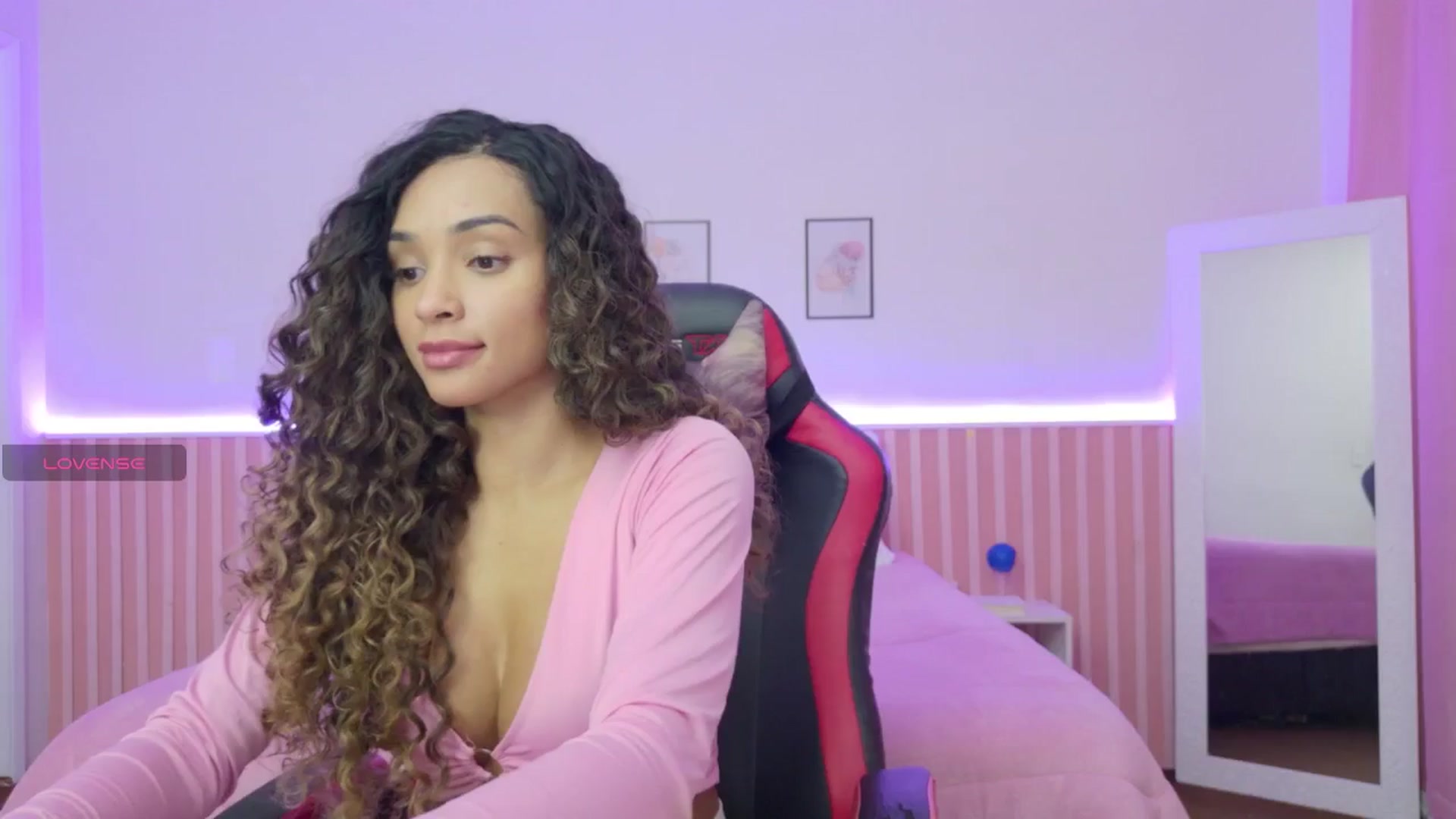 Gallery image thumbnail from Helen9g38's myfreecams stream on, 11/28/2025, 15:22 image 17 of 20