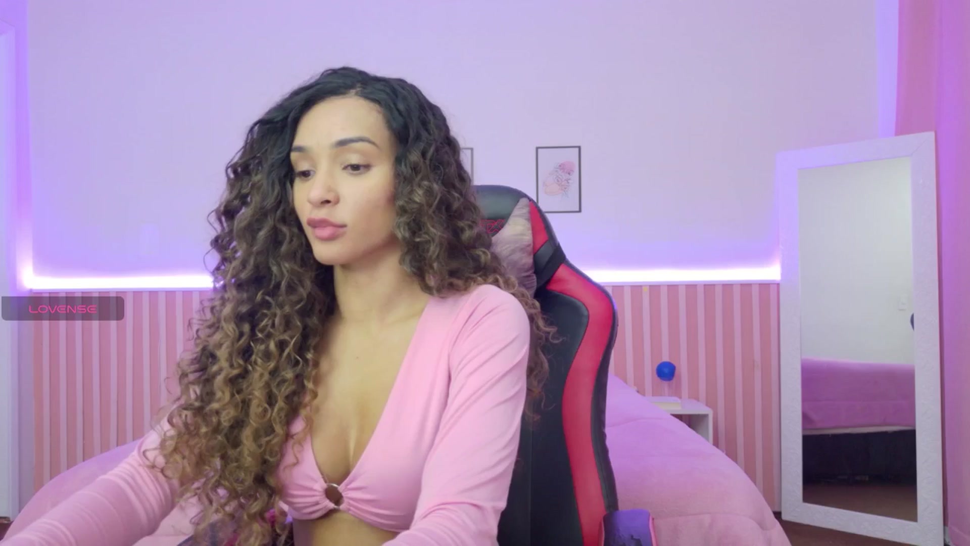 Gallery image thumbnail from Helen9g38's myfreecams stream on, 11/28/2025, 15:22 image 9 of 20