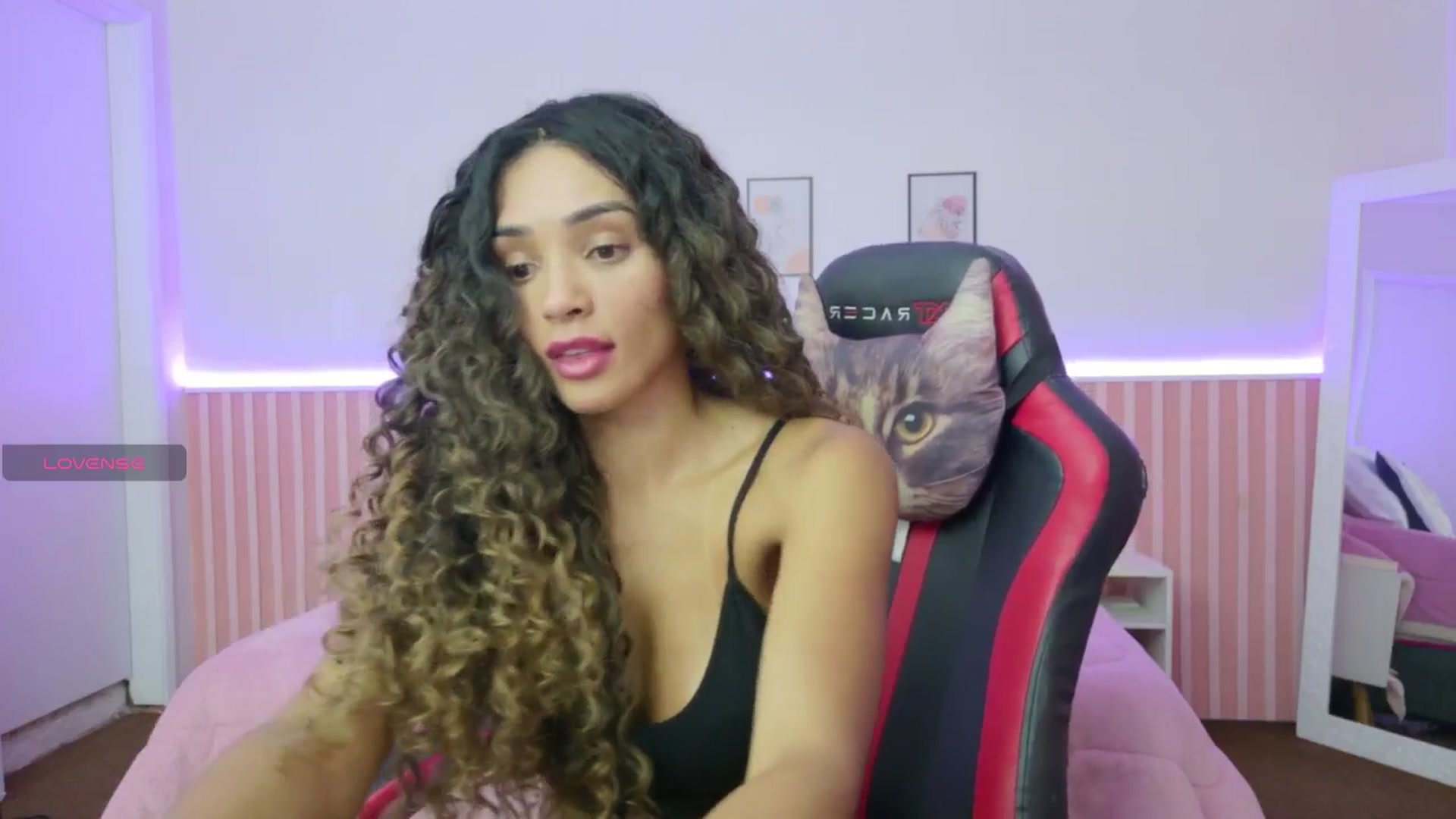 Gallery image thumbnail from Helen9g38's myfreecams stream on, 12/01/2025, 20:44 image 6 of 20