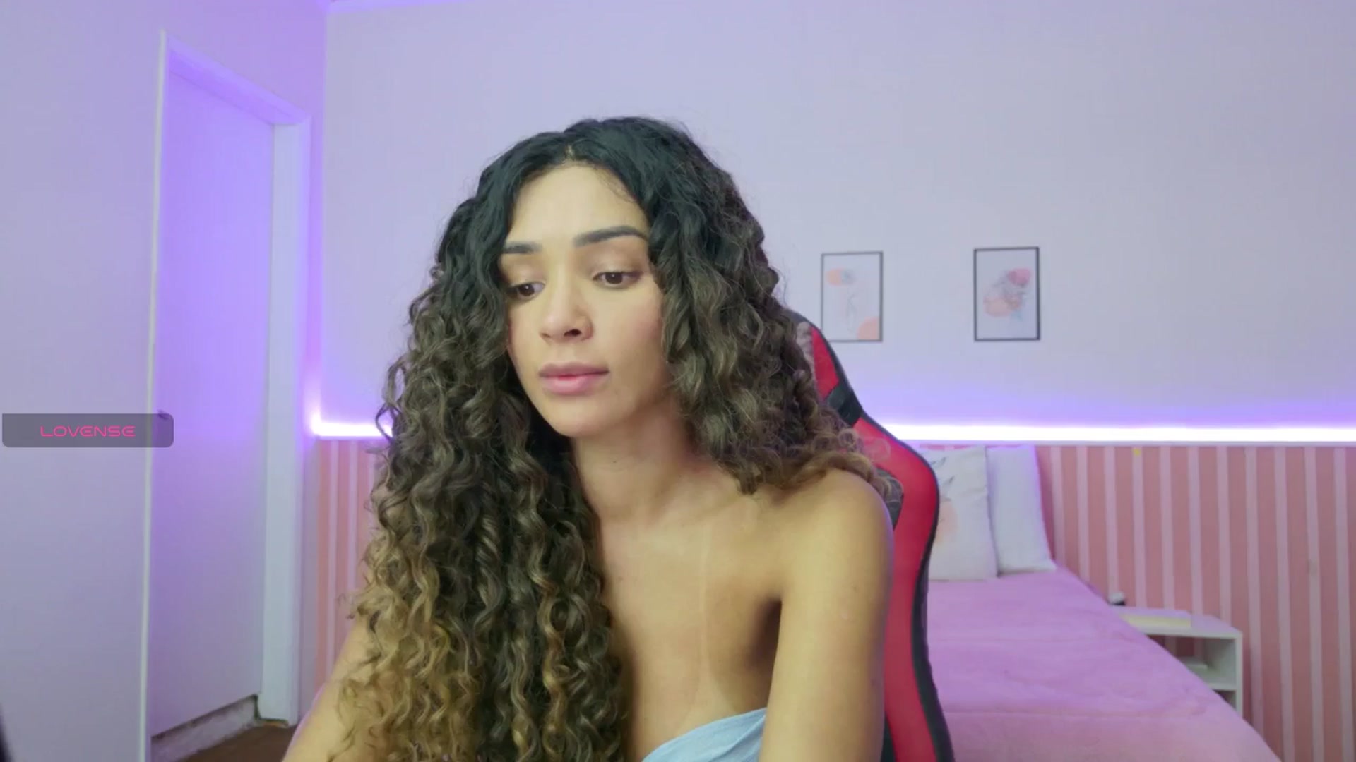 Gallery image thumbnail from Helen9g38's myfreecams stream on, 12/02/2025, 11:11 image 3 of 20