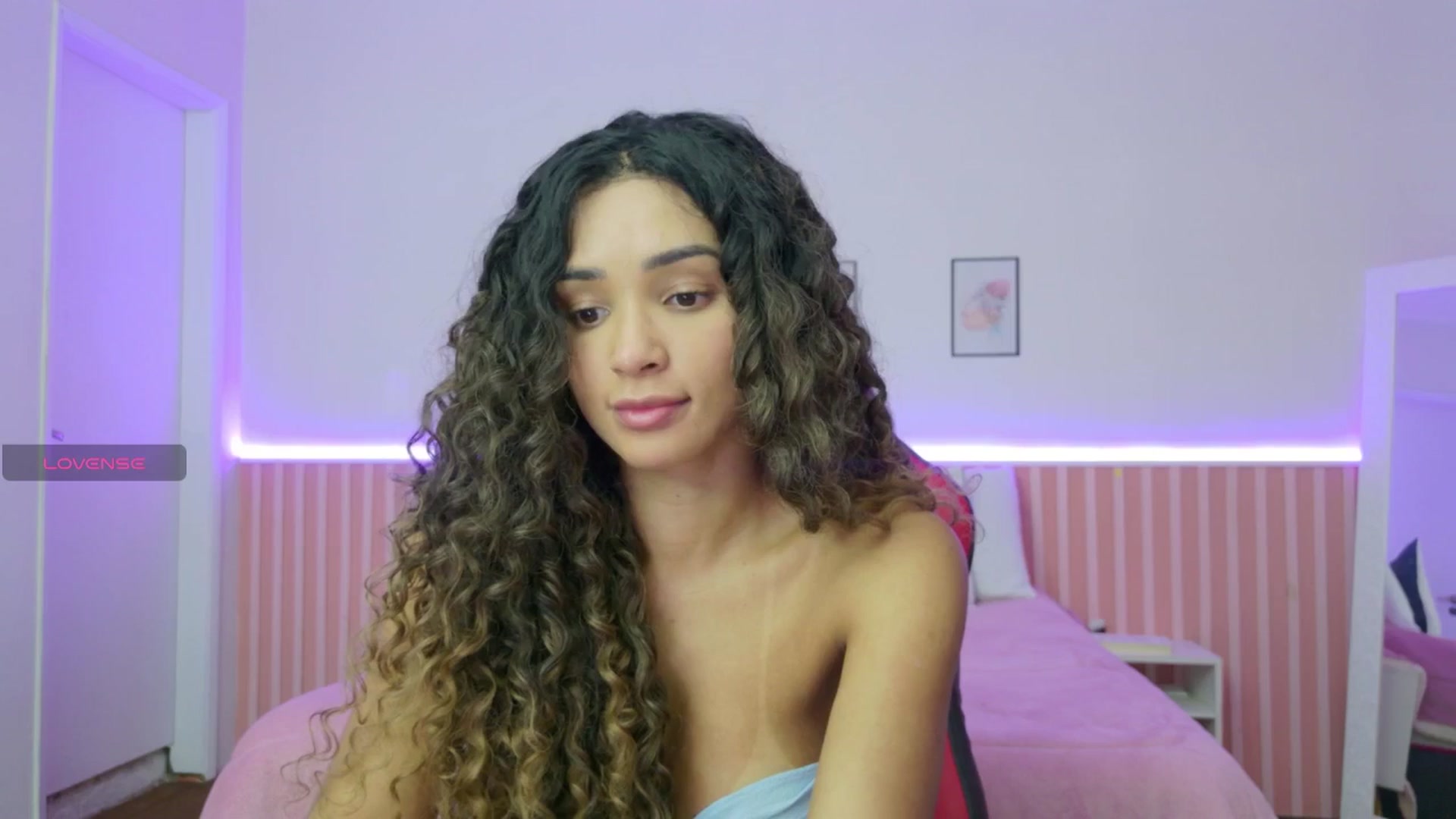Gallery image thumbnail from Helen9g38's myfreecams stream on, 12/02/2025, 11:11 image 7 of 20