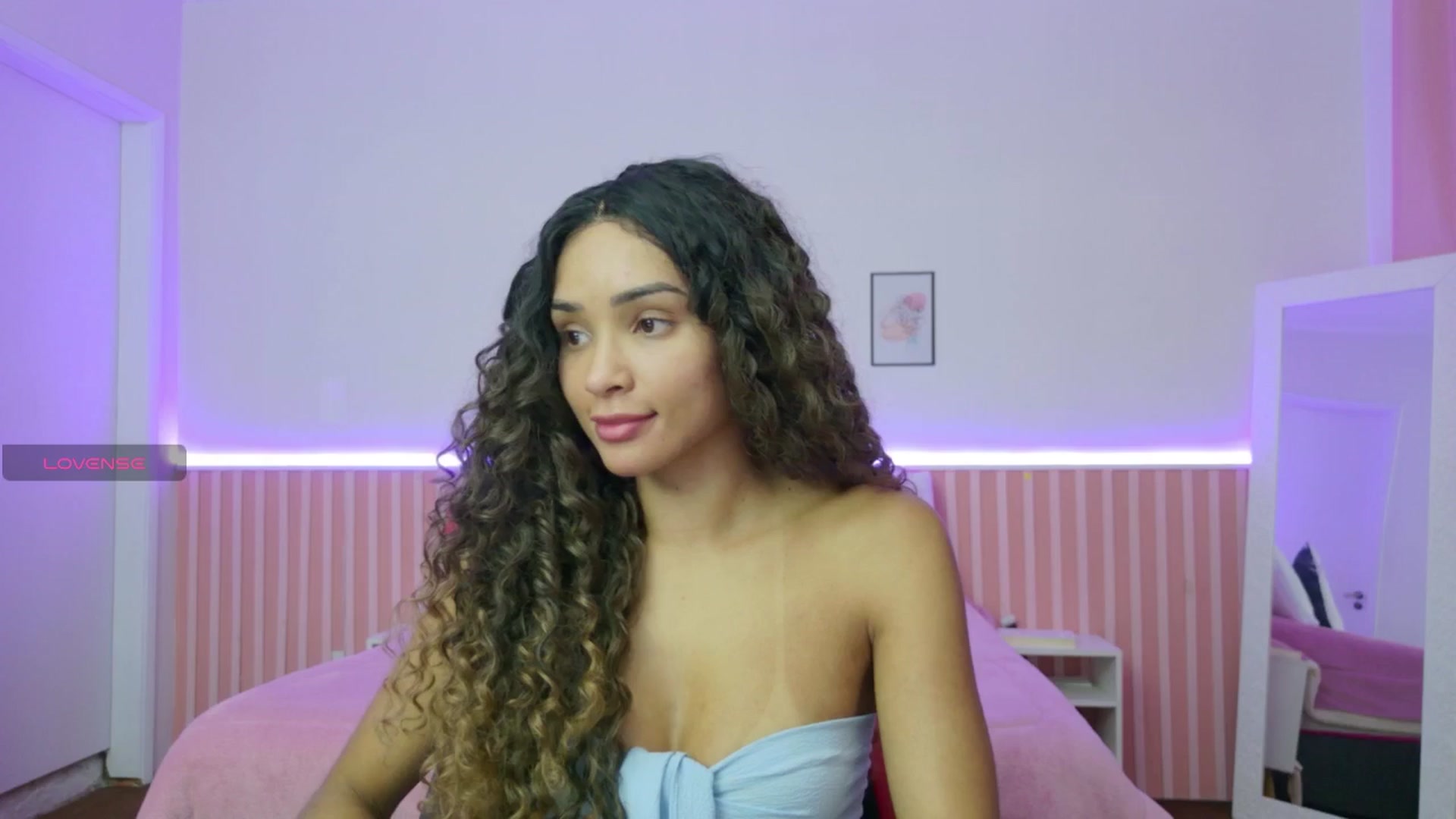 Gallery image thumbnail from Helen9g38's myfreecams stream on, 12/02/2025, 20:14 image 9 of 20
