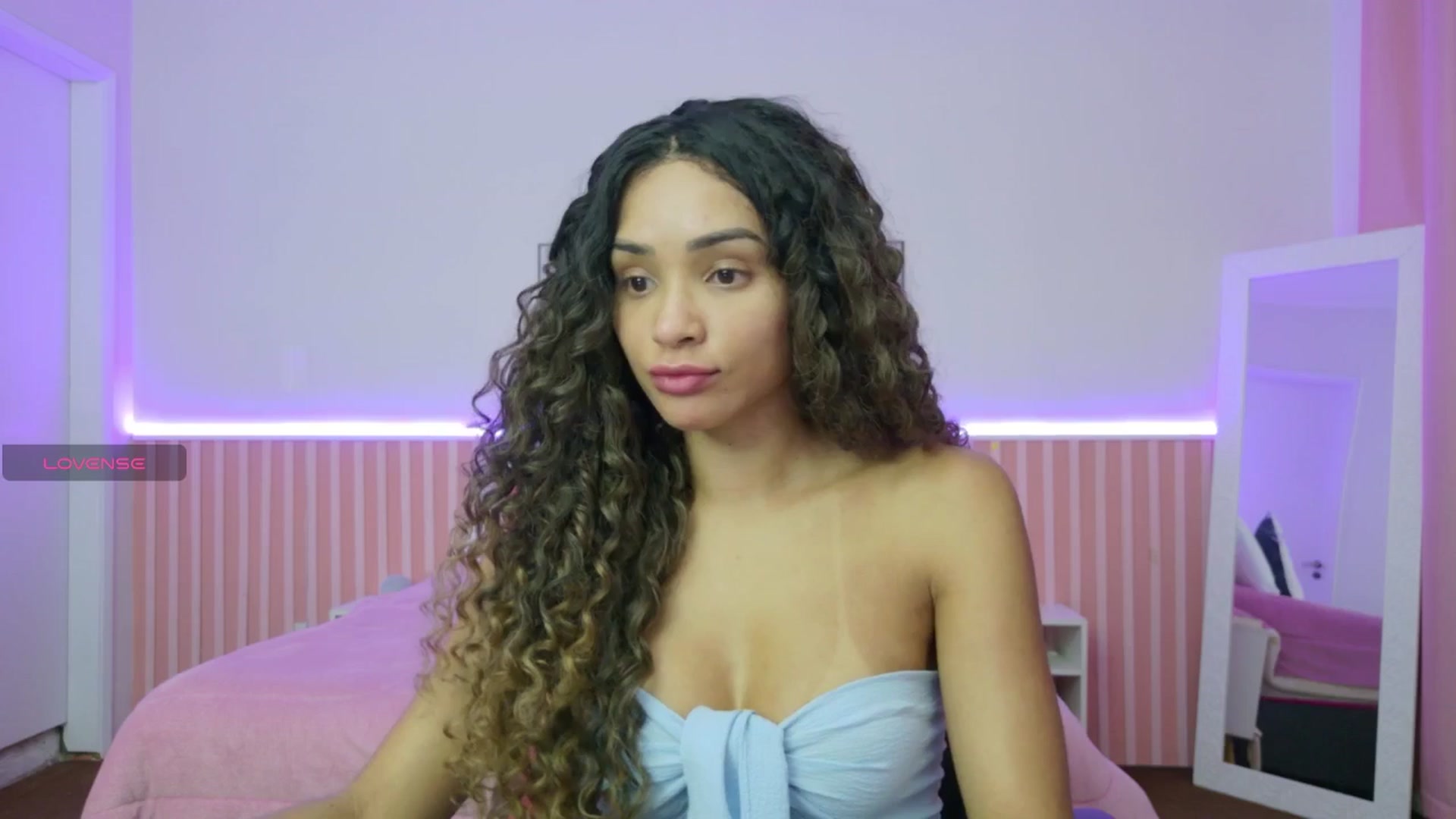 Gallery image thumbnail from Helen9g38's myfreecams stream on, 12/02/2025, 20:14 image 8 of 20
