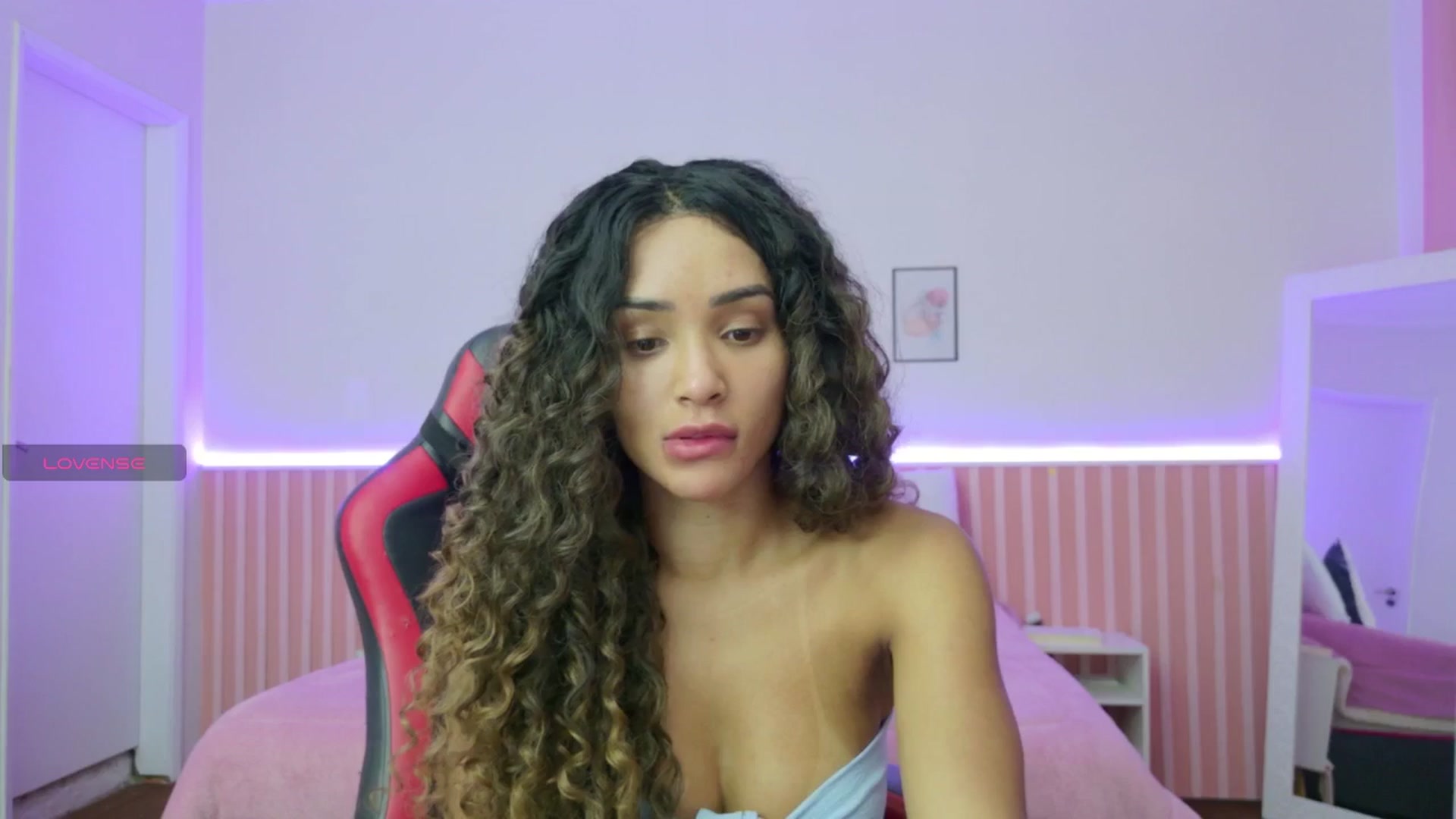 Gallery image thumbnail from Helen9g38's myfreecams stream on, 12/02/2025, 20:14 image 11 of 20