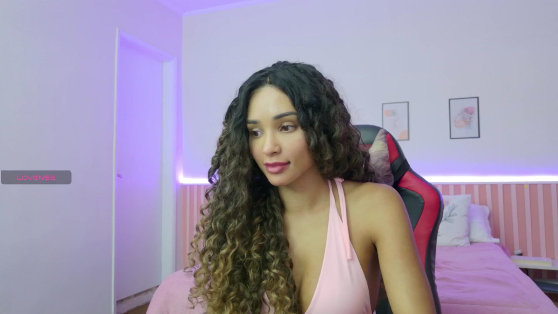 Gallery image thumbnail from Helen9g38's myfreecams stream on, 12/03/2025, 11:49 image 16 of 20