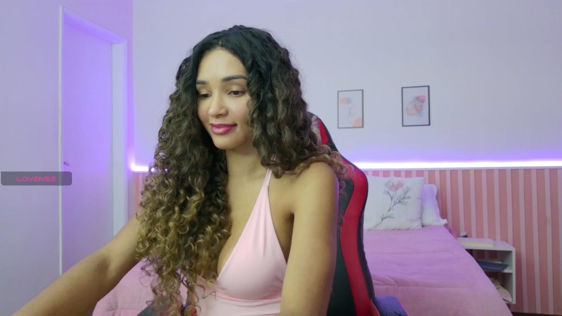 Gallery image thumbnail from Helen9g38's myfreecams stream on, 12/03/2025, 11:49 image 11 of 20