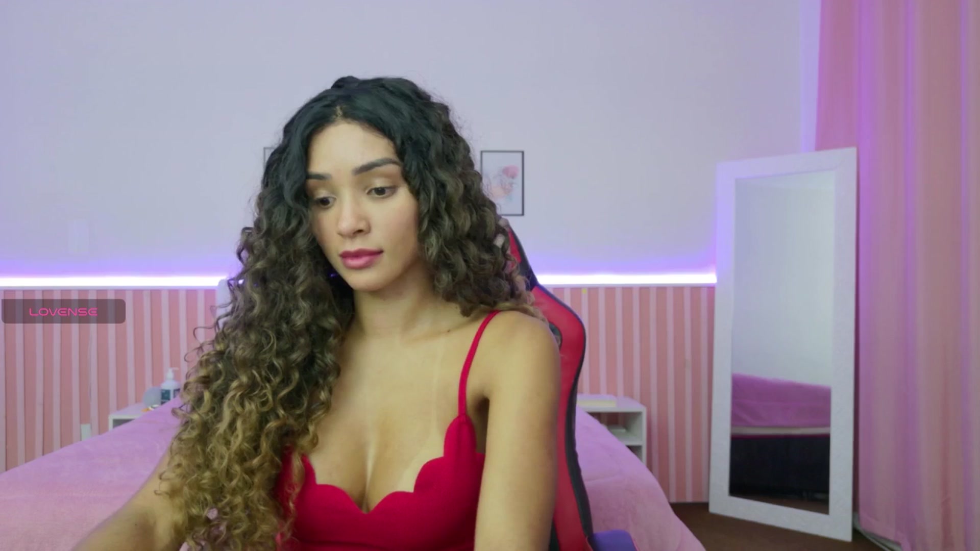 Gallery image thumbnail from Helen9g38's myfreecams stream on, 12/04/2025, 21:09 image 8 of 20