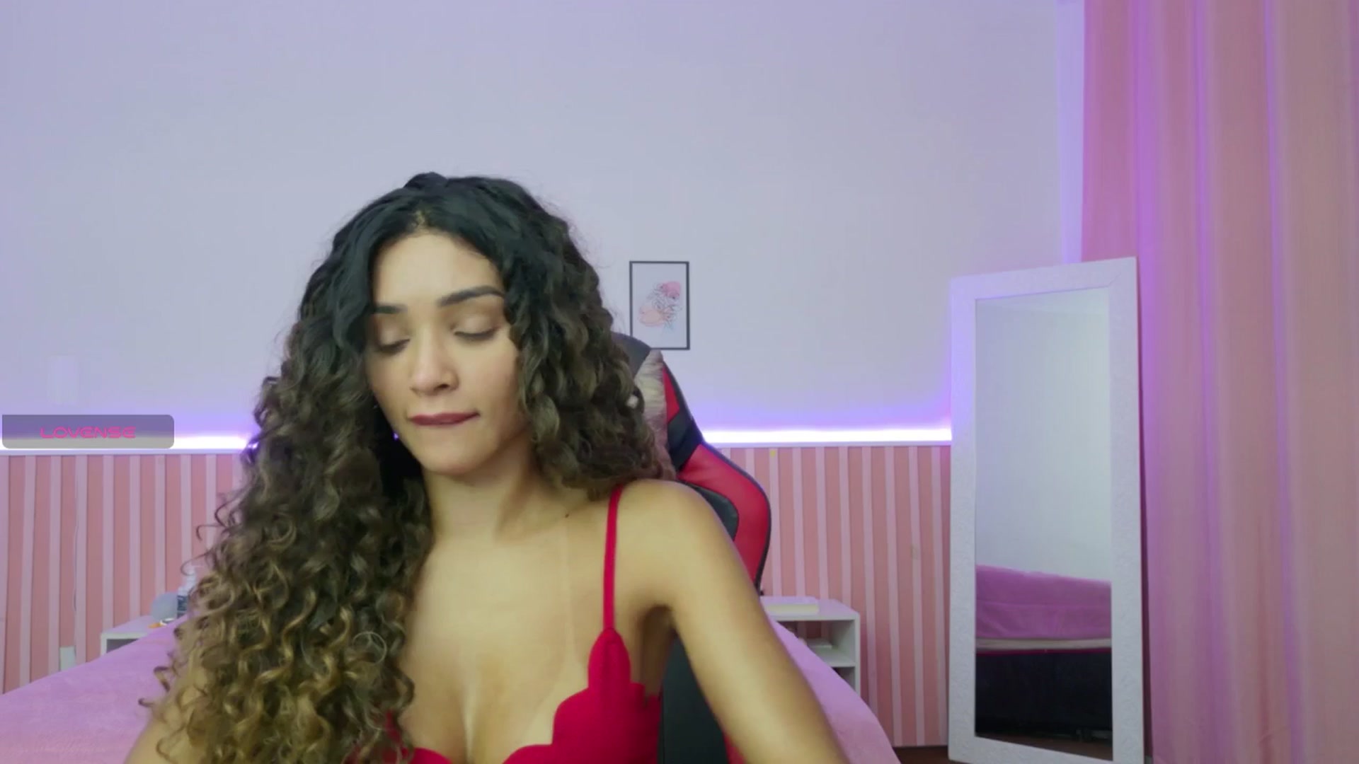 Gallery image thumbnail from Helen9g38's myfreecams stream on, 12/04/2025, 21:09 image 12 of 20