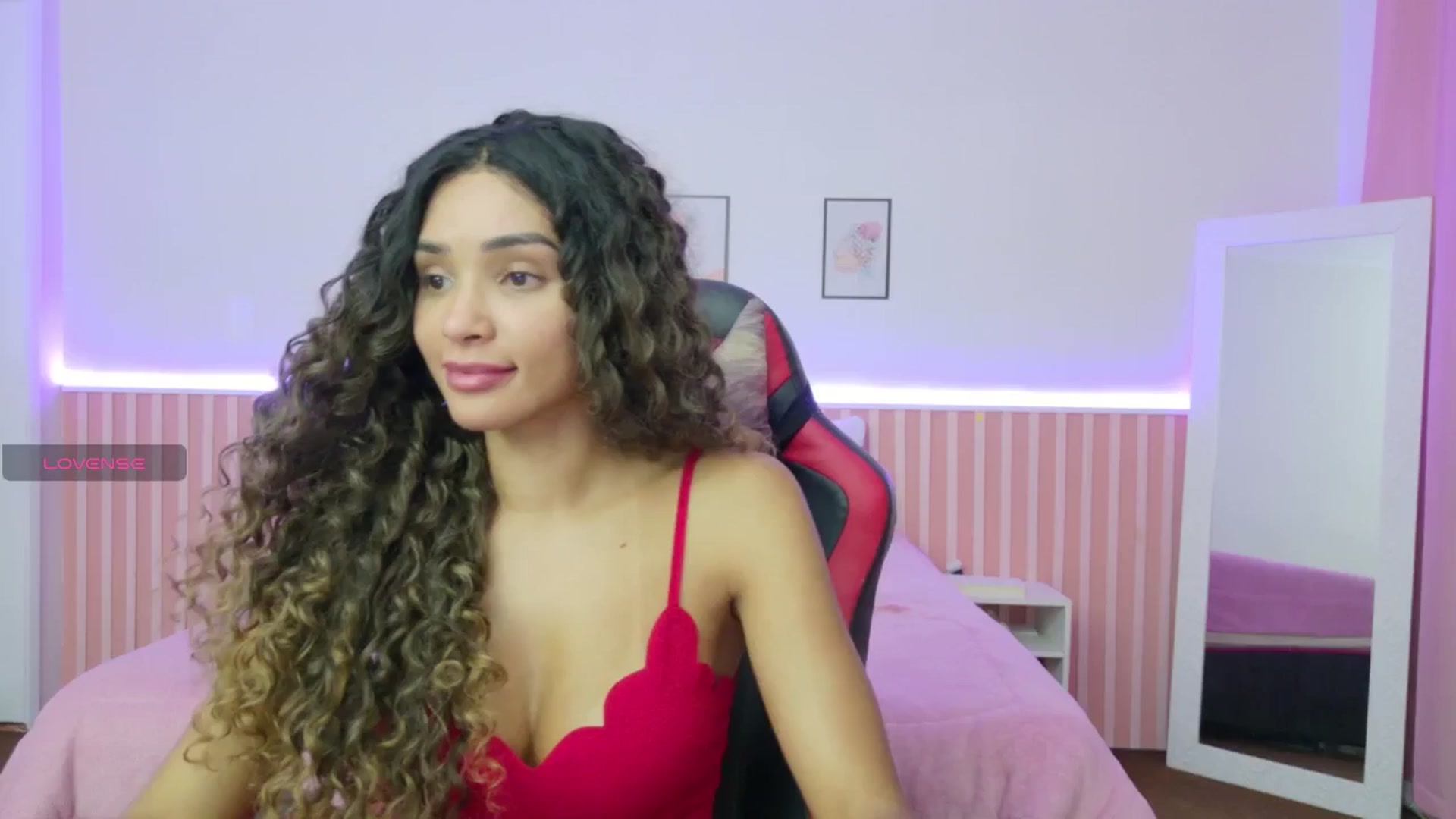 Gallery image thumbnail from Helen9g38's myfreecams stream on, 12/04/2025, 22:02 image 9 of 20