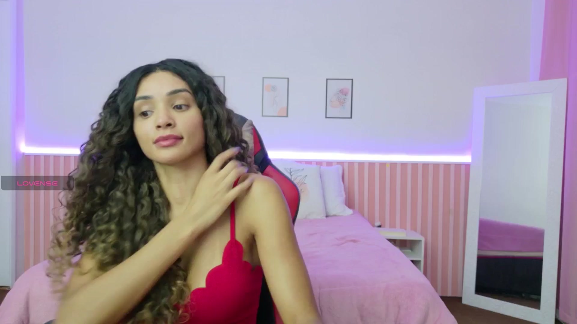 Gallery image thumbnail from Helen9g38's myfreecams stream on, 12/04/2025, 22:02 image 16 of 20