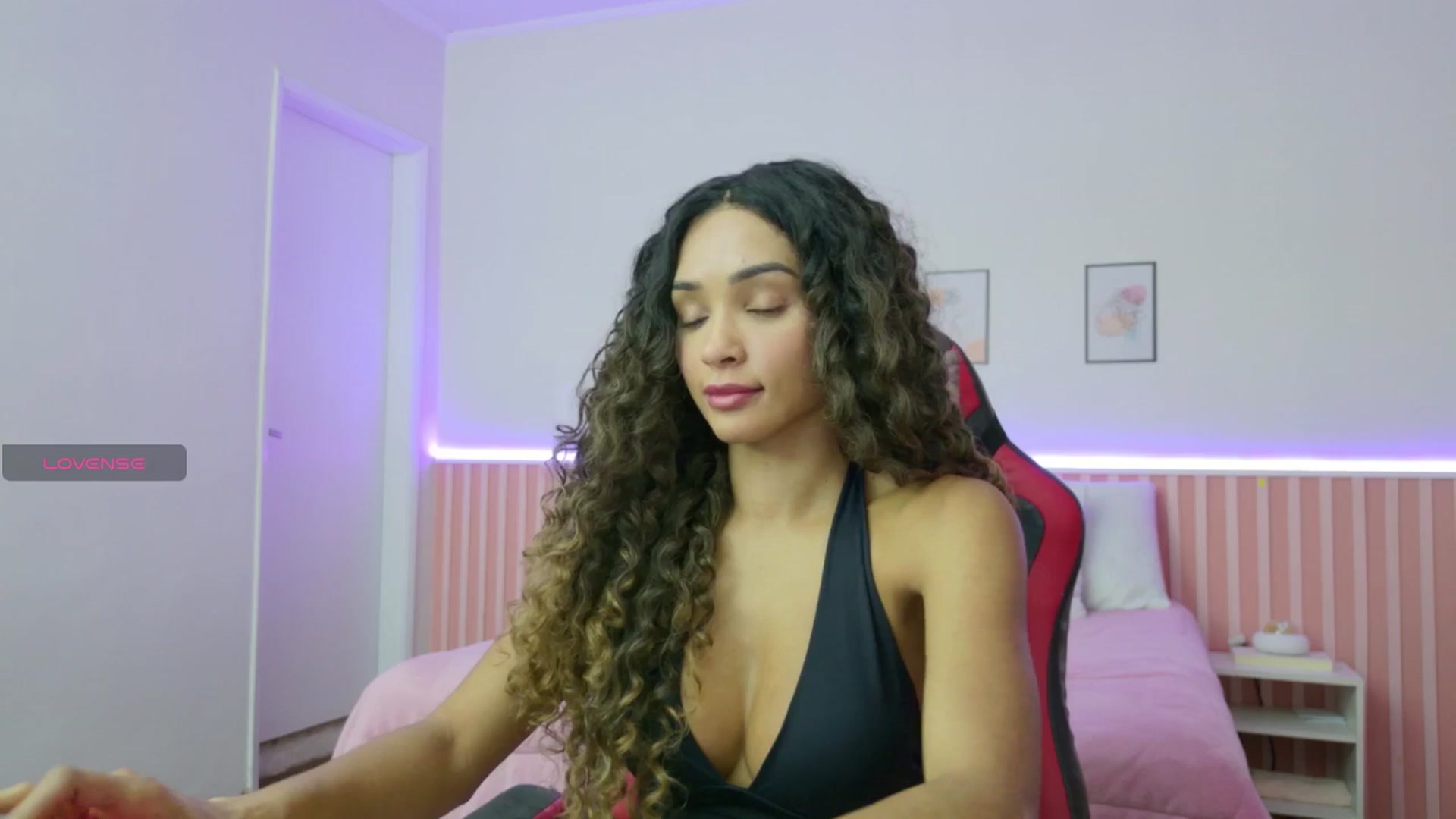 Gallery image thumbnail from Helen9g38's myfreecams stream on, 12/06/2025, 09:08 image 9 of 20