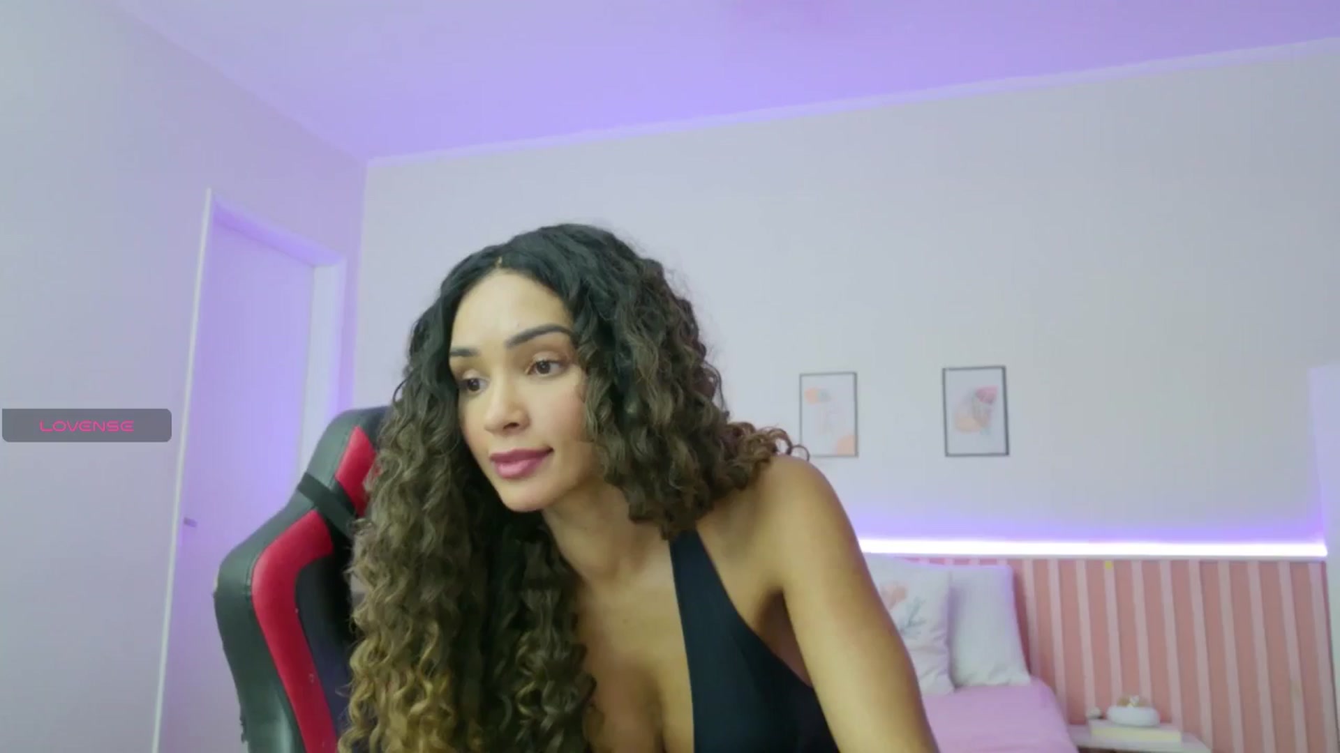 Gallery image thumbnail from Helen9g38's myfreecams stream on, 12/06/2025, 10:37 image 4 of 20