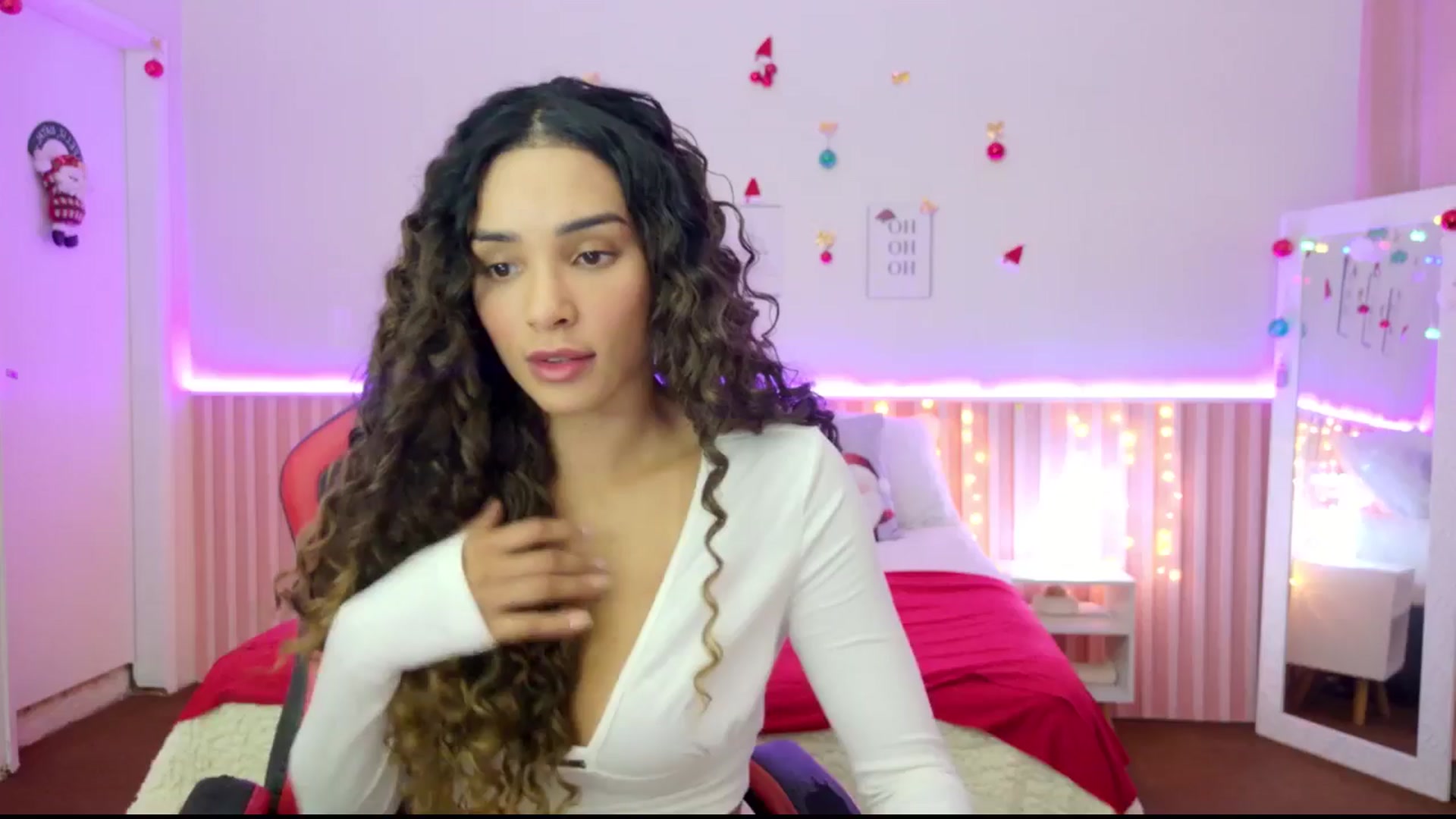 Gallery image thumbnail from Helen9g38's myfreecams stream on, 12/18/2025, 11:43 image 12 of 20