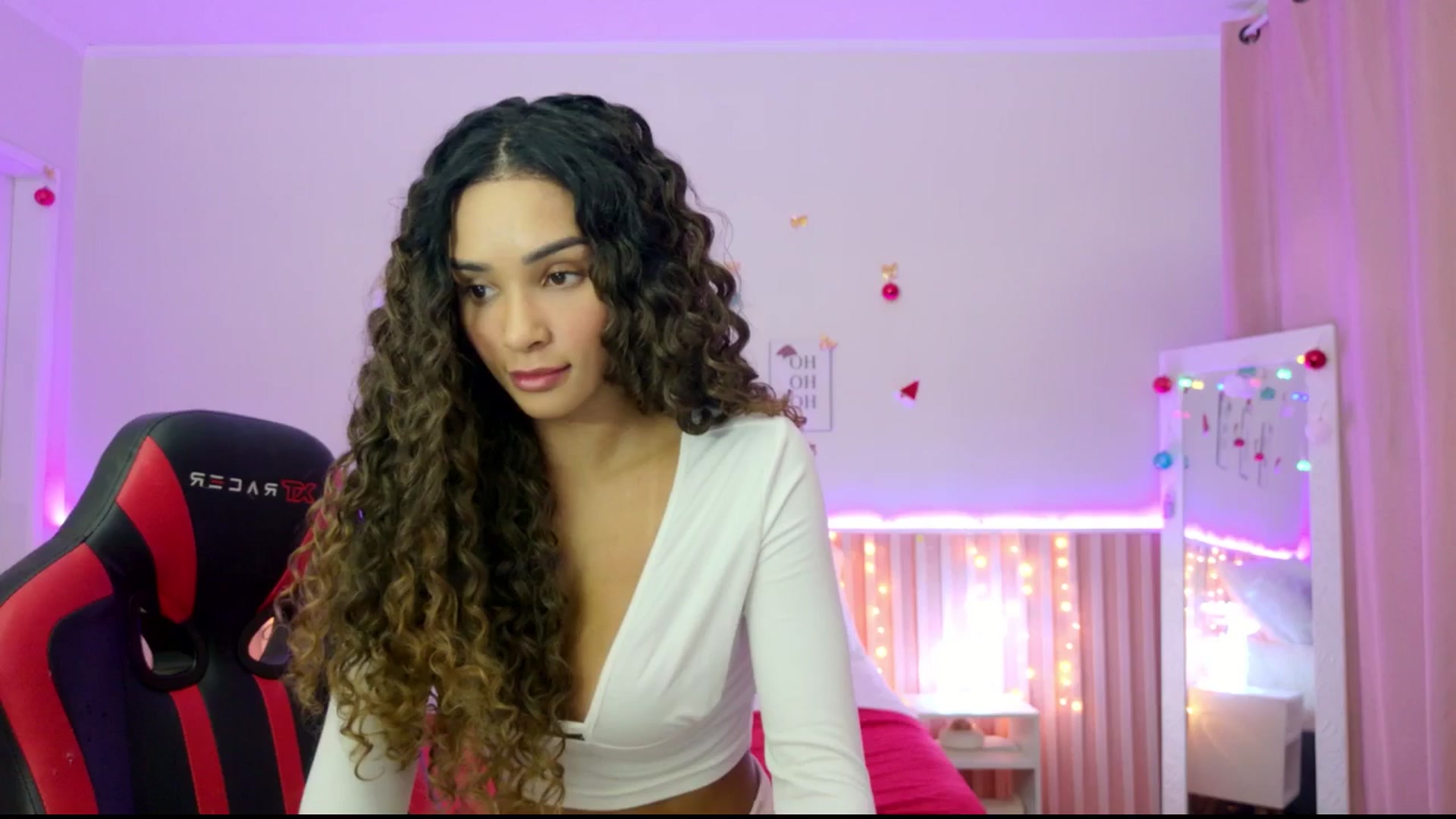 Gallery image thumbnail from Helen9g38's myfreecams stream on, 12/18/2025, 11:43 image 9 of 20