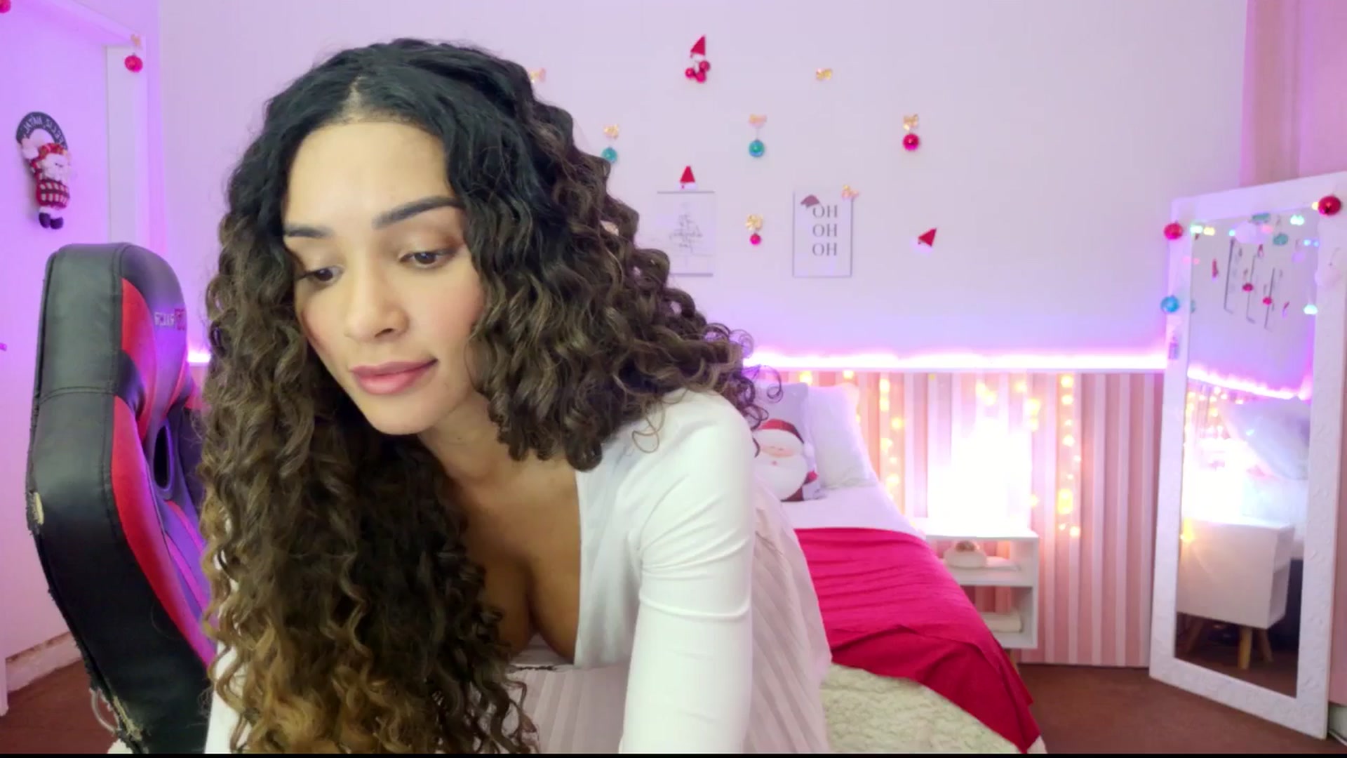 Gallery image thumbnail from Helen9g38's myfreecams stream on, 12/18/2025, 11:43 image 19 of 20