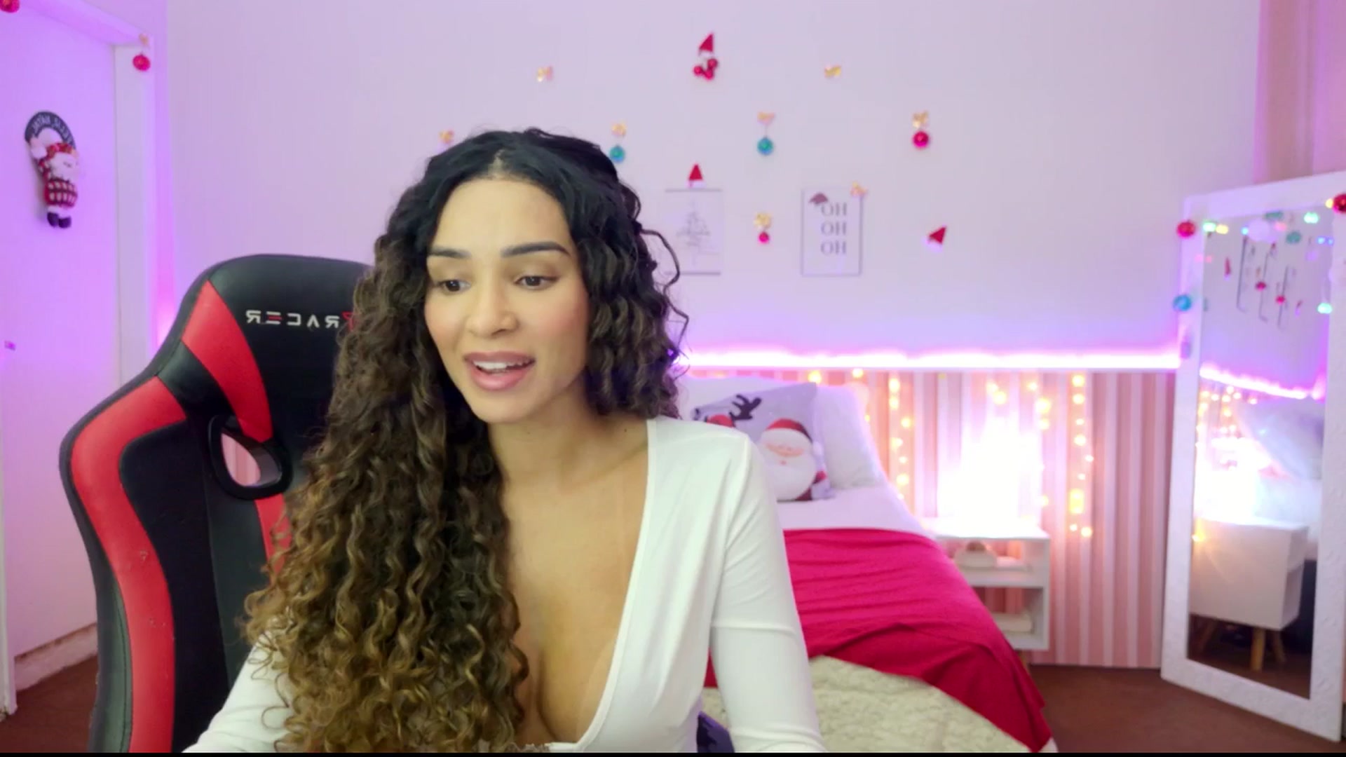 Gallery image thumbnail from Helen9g38's myfreecams stream on, 12/18/2025, 11:43 image 15 of 20