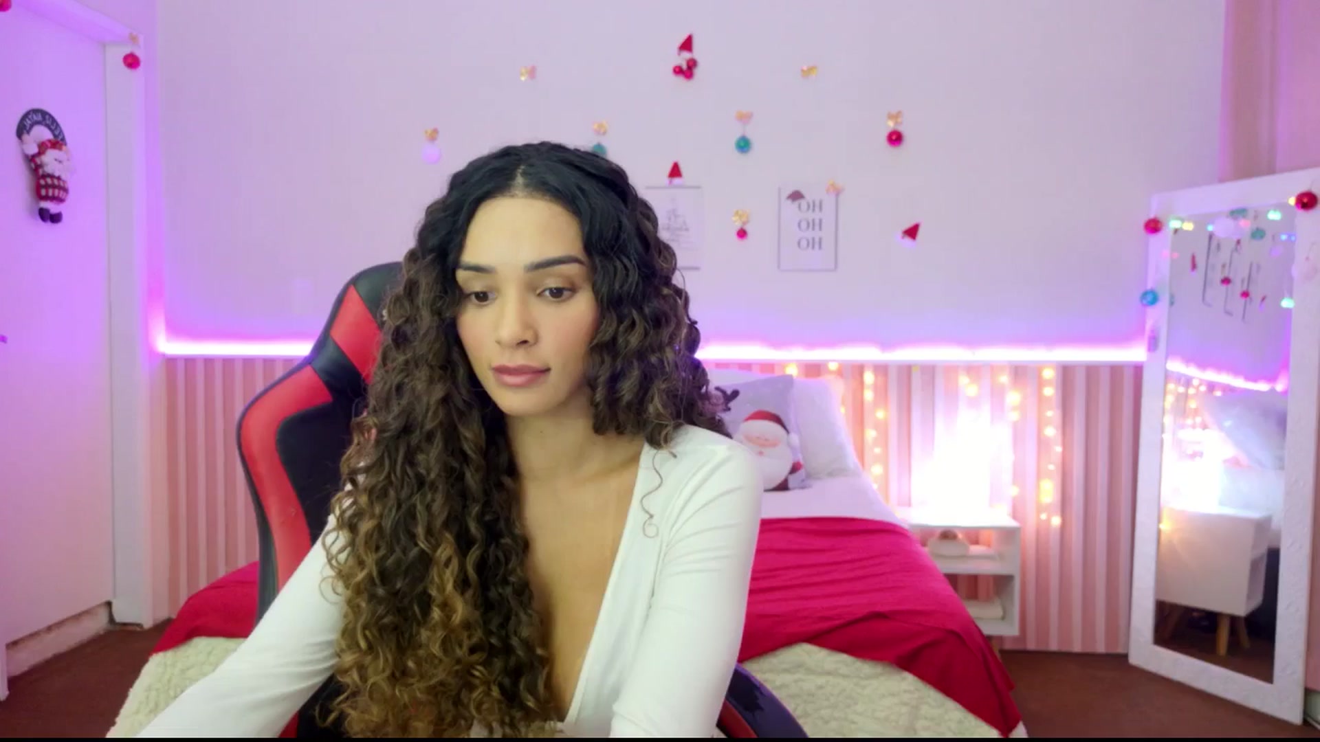 Gallery image thumbnail from Helen9g38's myfreecams stream on, 12/18/2025, 11:43 image 16 of 20