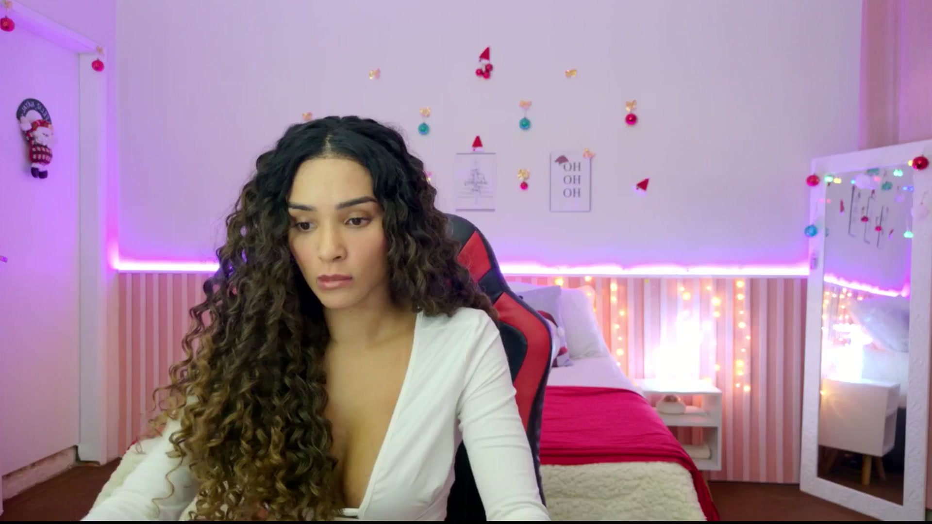 Gallery image thumbnail from Helen9g38's myfreecams stream on, 12/18/2025, 12:47 image 11 of 20