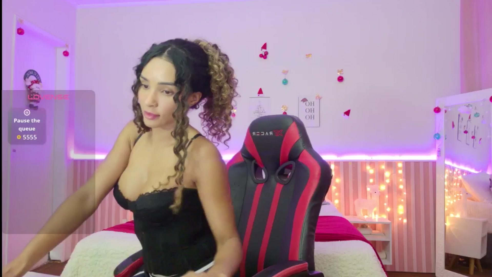 Gallery image thumbnail from Helen9g38's myfreecams stream on, 12/19/2025, 14:06 image 9 of 20