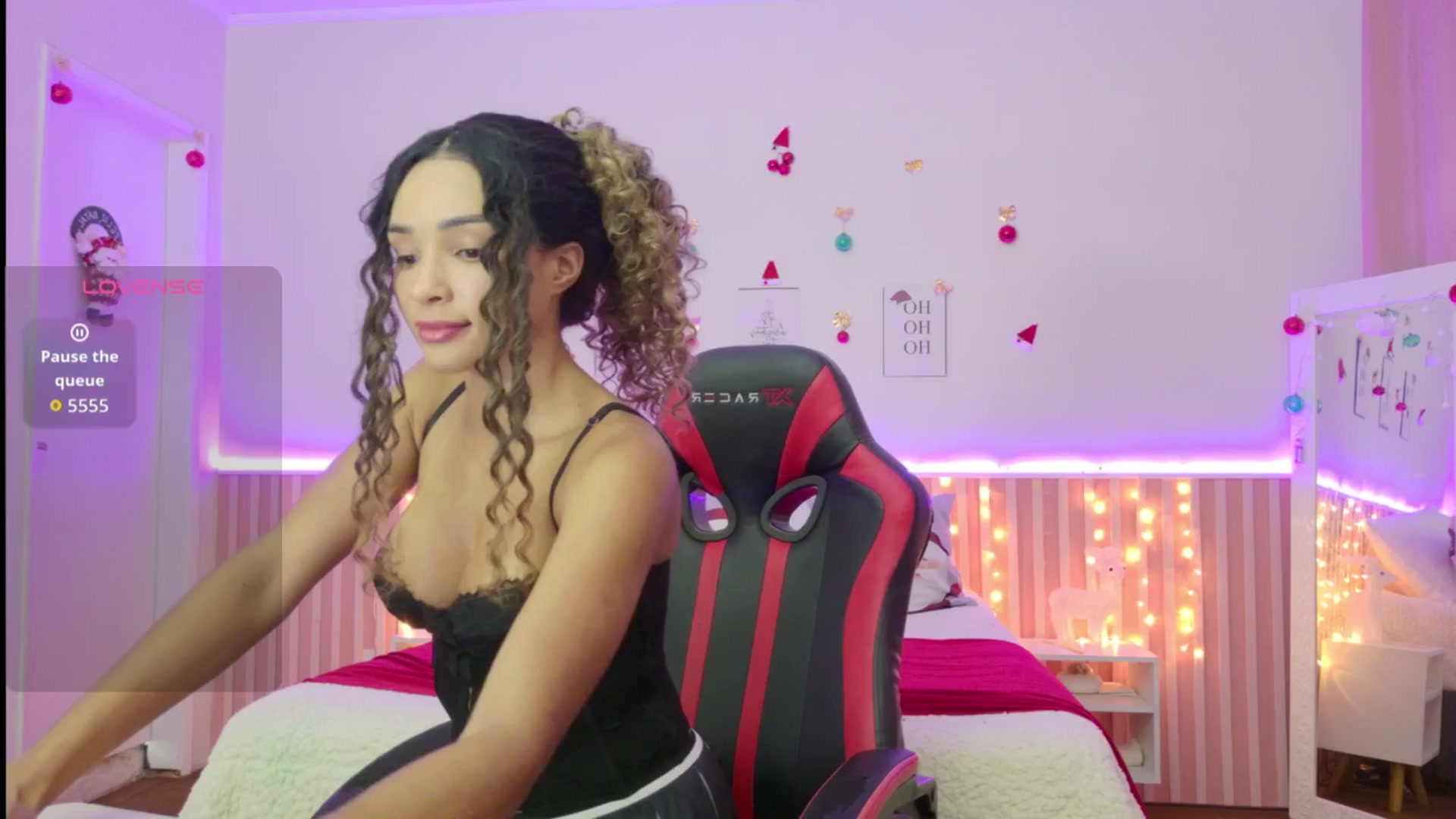 Gallery image thumbnail from Helen9g38's myfreecams stream on, 12/19/2025, 14:06 image 8 of 20