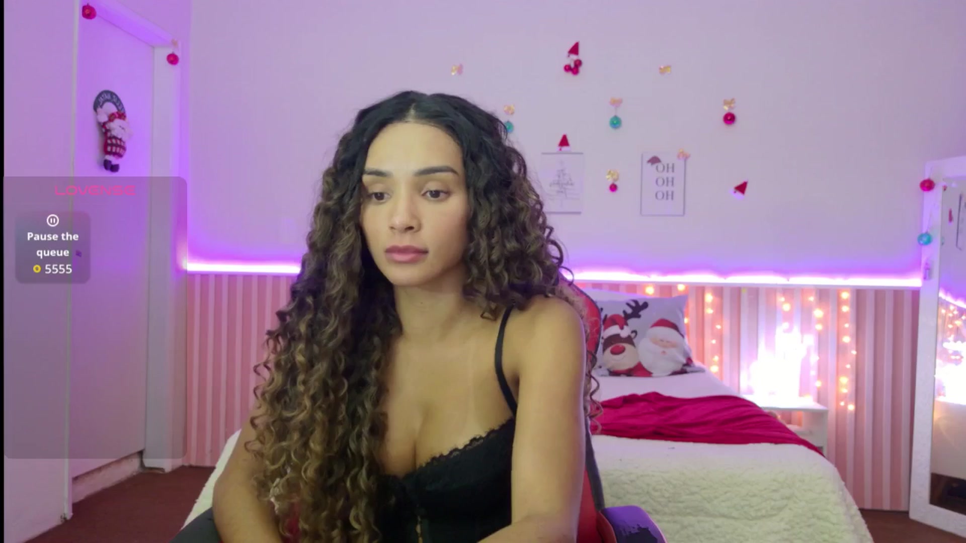 Gallery image thumbnail from Helen9g38's myfreecams stream on, 12/19/2025, 21:40 image 17 of 20