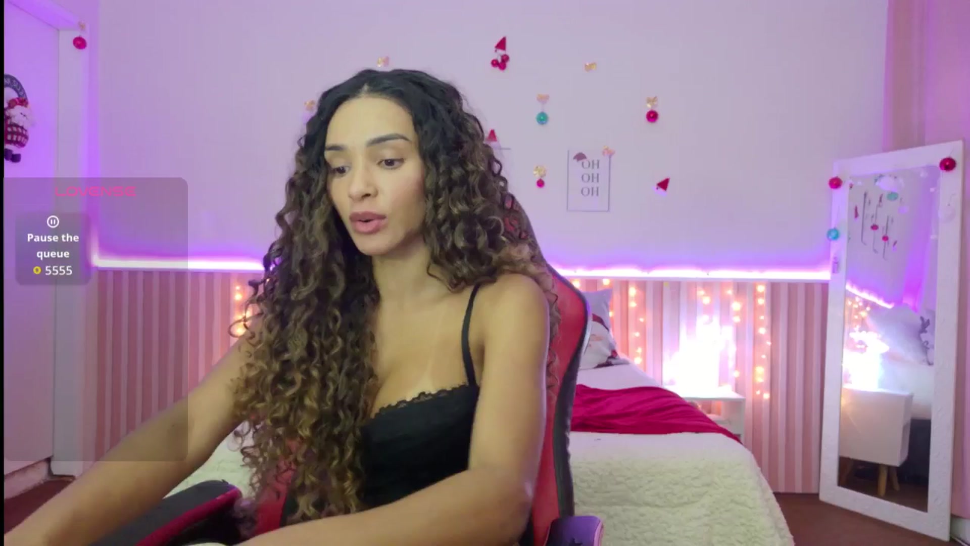 Gallery image thumbnail from Helen9g38's myfreecams stream on, 12/19/2025, 21:40 image 6 of 20