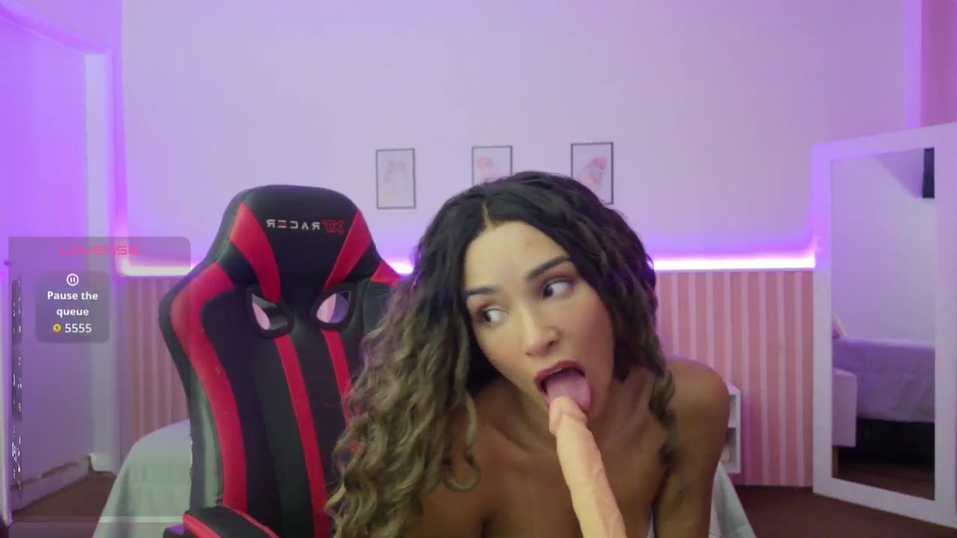 Gallery image thumbnail from Helen9g38's myfreecams stream on, 01/02/2026, 16:34 image 10 of 20