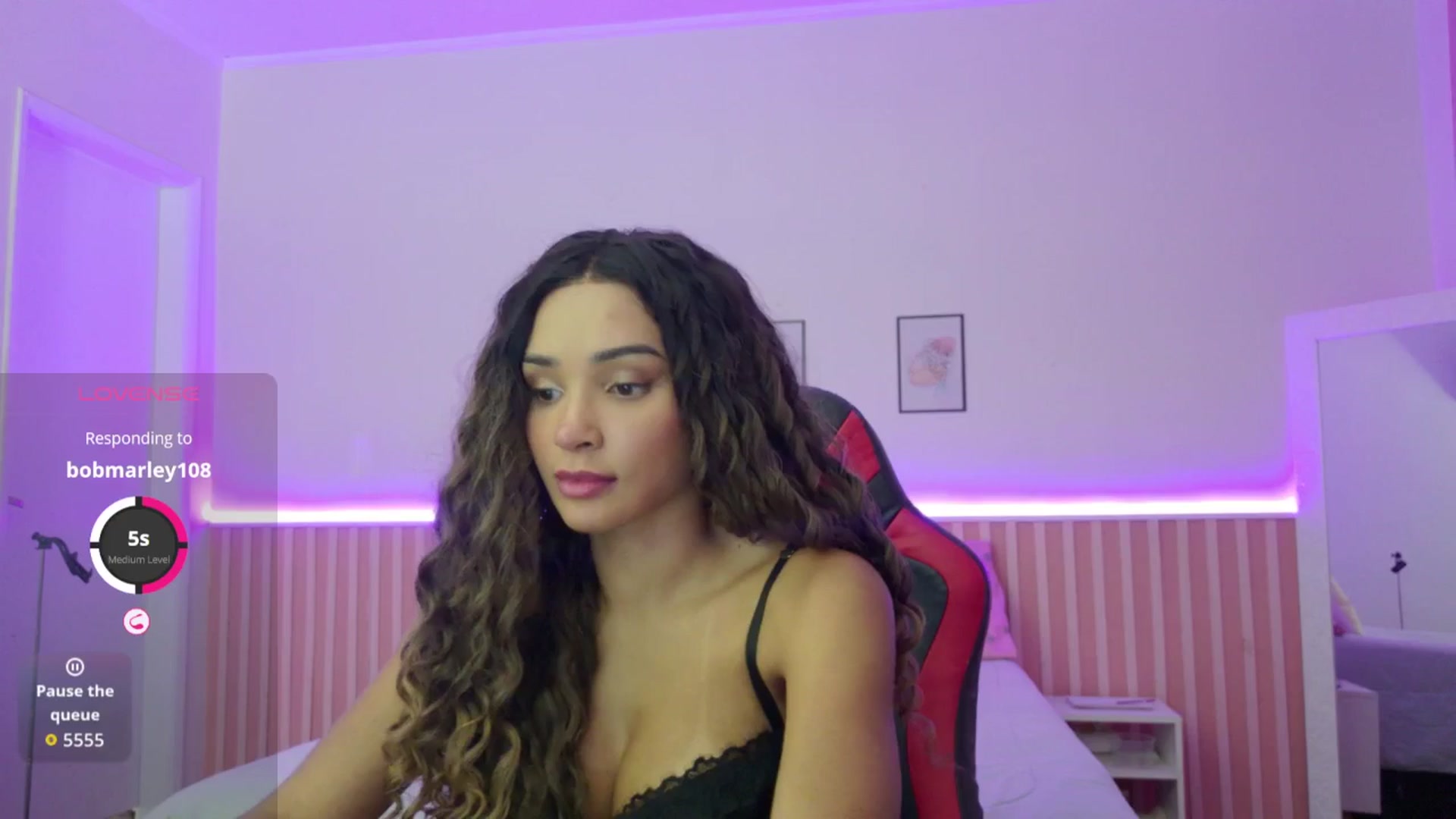 Gallery image thumbnail from Helen9g38's myfreecams stream on, 01/03/2026, 14:13 image 3 of 20