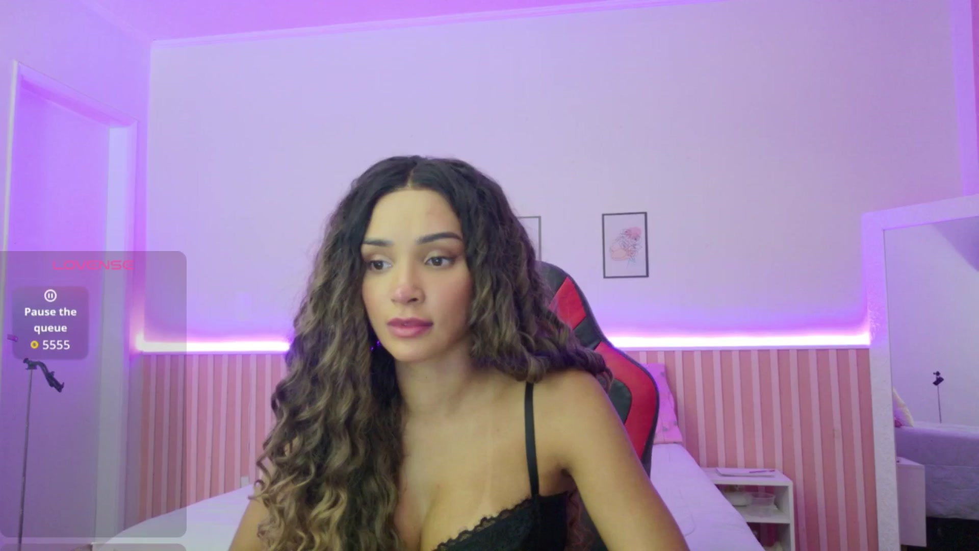 Gallery image thumbnail from Helen9g38's myfreecams stream on, 01/03/2026, 14:13 image 1 of 20
